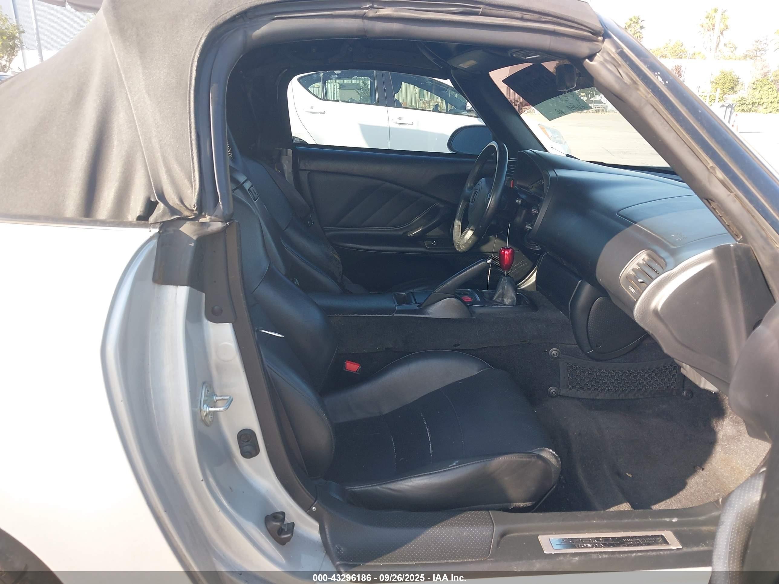 2001 Honda S2000   Серебряный vin: JHMAP11491T004263