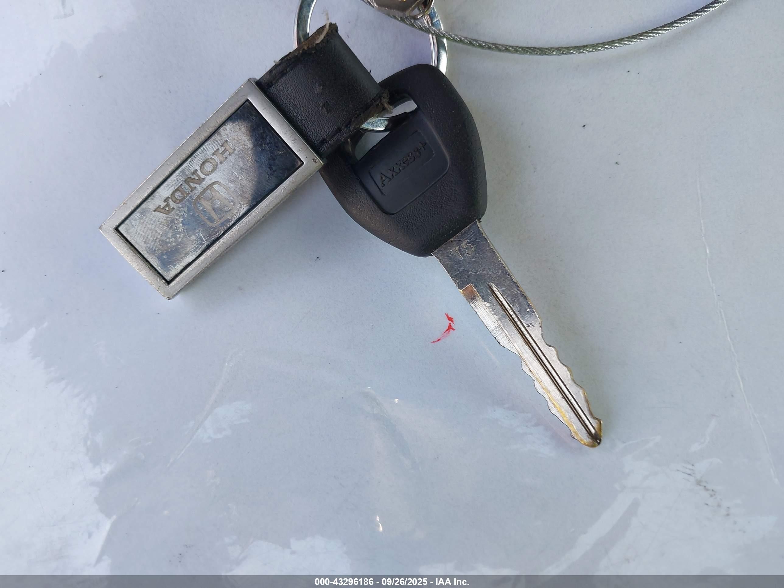 2001 Honda S2000   Серебряный vin: JHMAP11491T004263