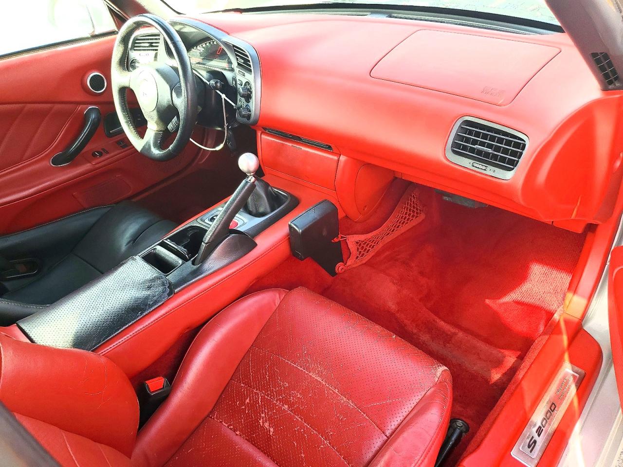 2002 Honda S2000 Silver vin: JHMAP114X2T004077