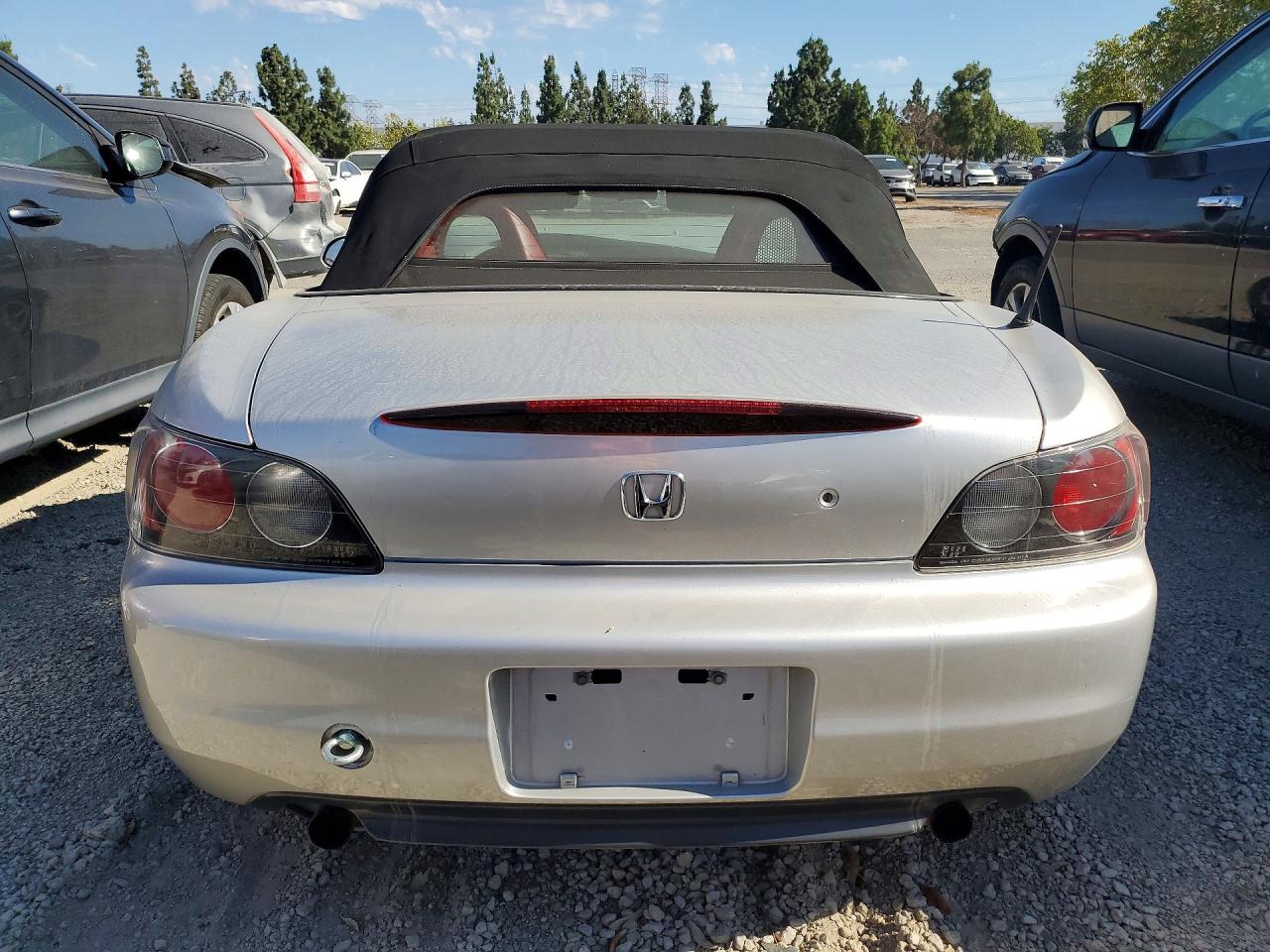 2002 Honda S2000 Silver vin: JHMAP114X2T004077
