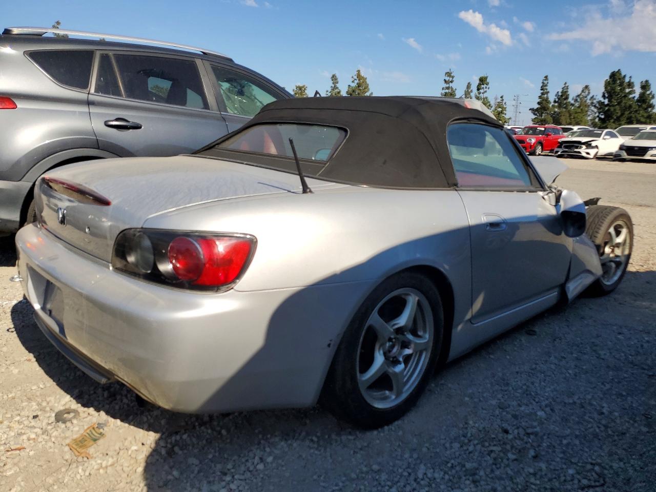 2002 Honda S2000 Silver vin: JHMAP114X2T004077