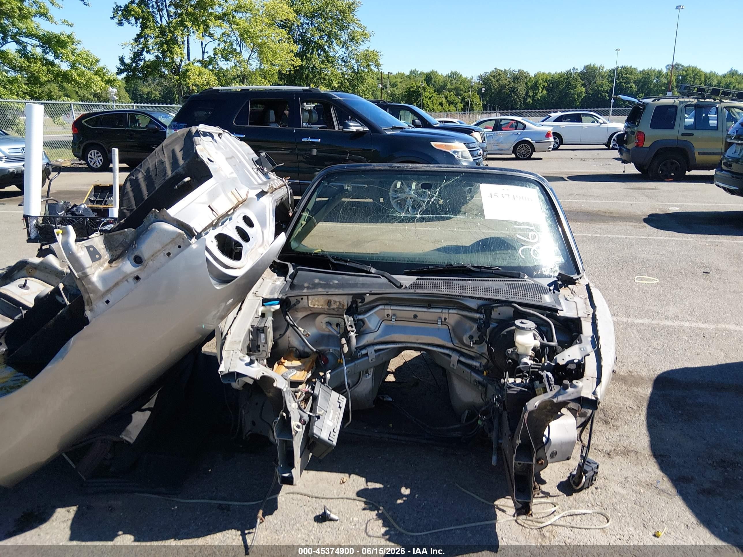 2005 Honda S2000   Silver vin: JHMAP21405S000748