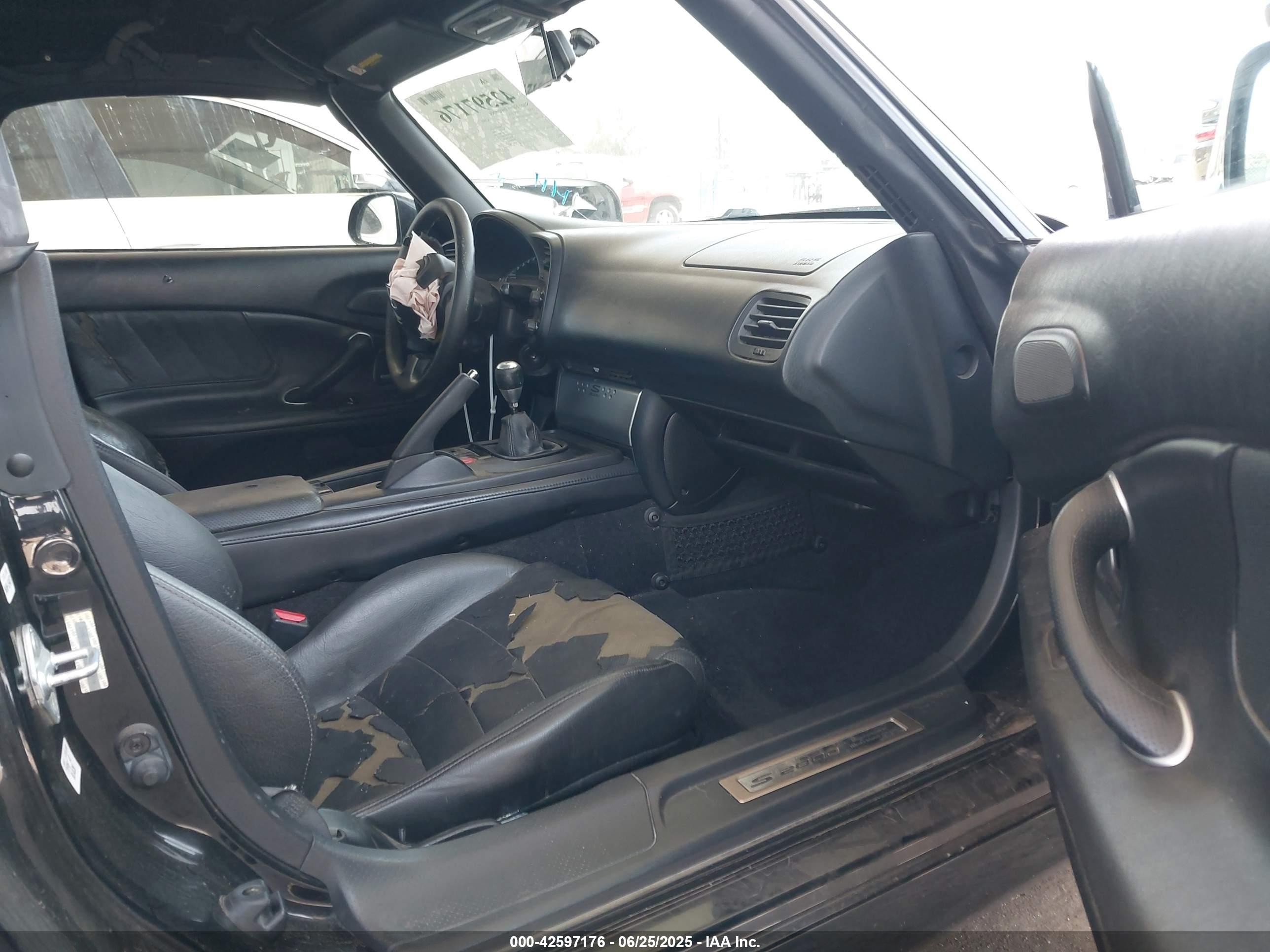 2006 Honda S2000   Black vin: JHMAP21416S003398