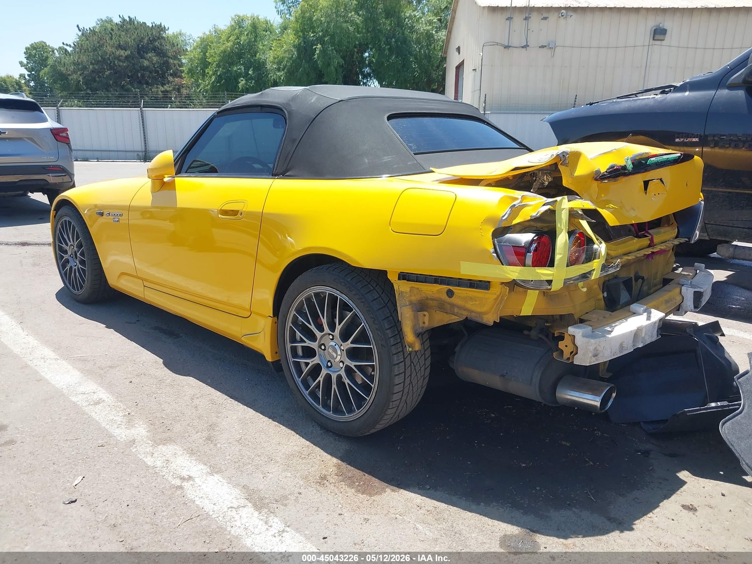 2004 Honda S2000   Yellow vin: JHMAP21444T001684