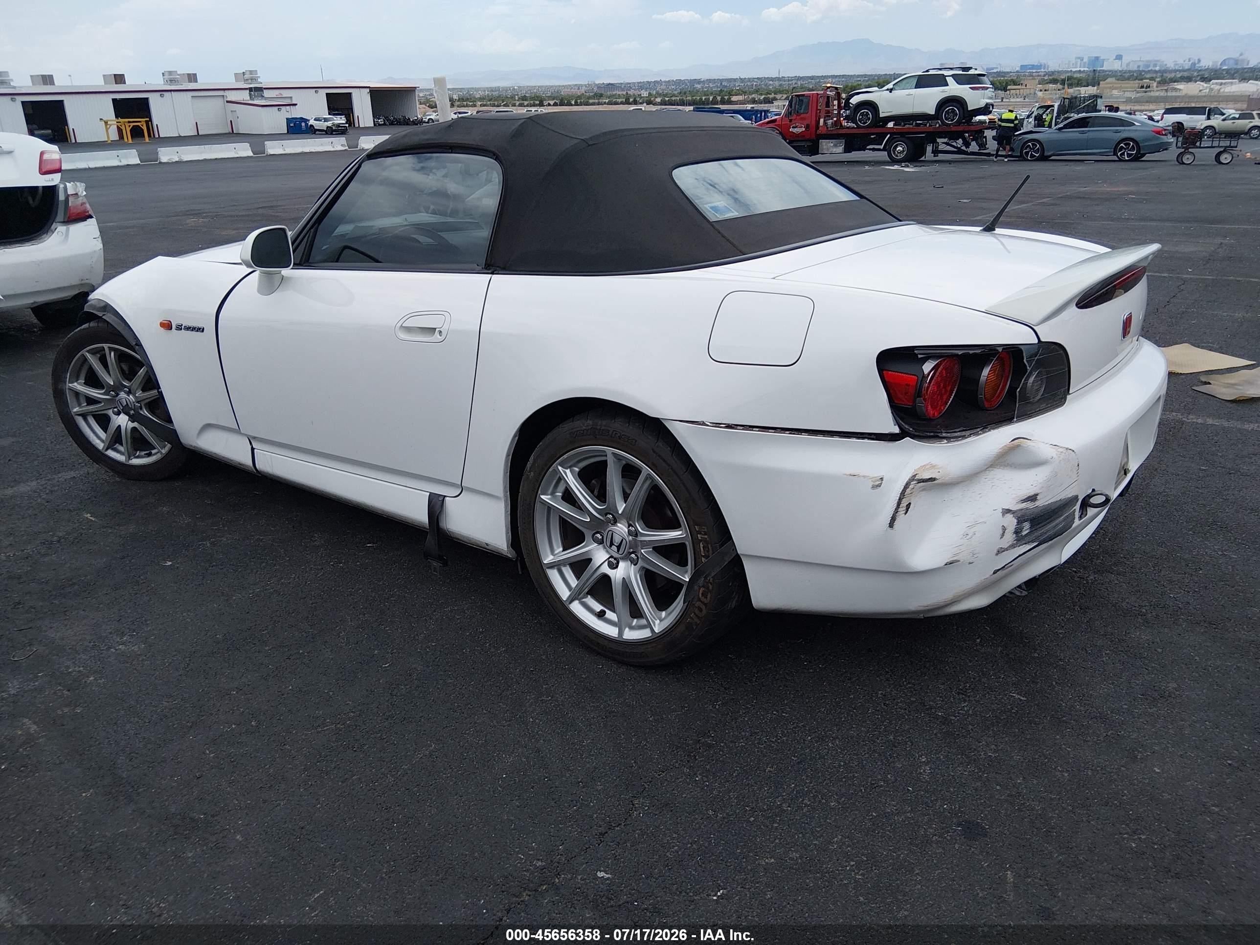 2005 Honda S2000   White vin: JHMAP21445S002440