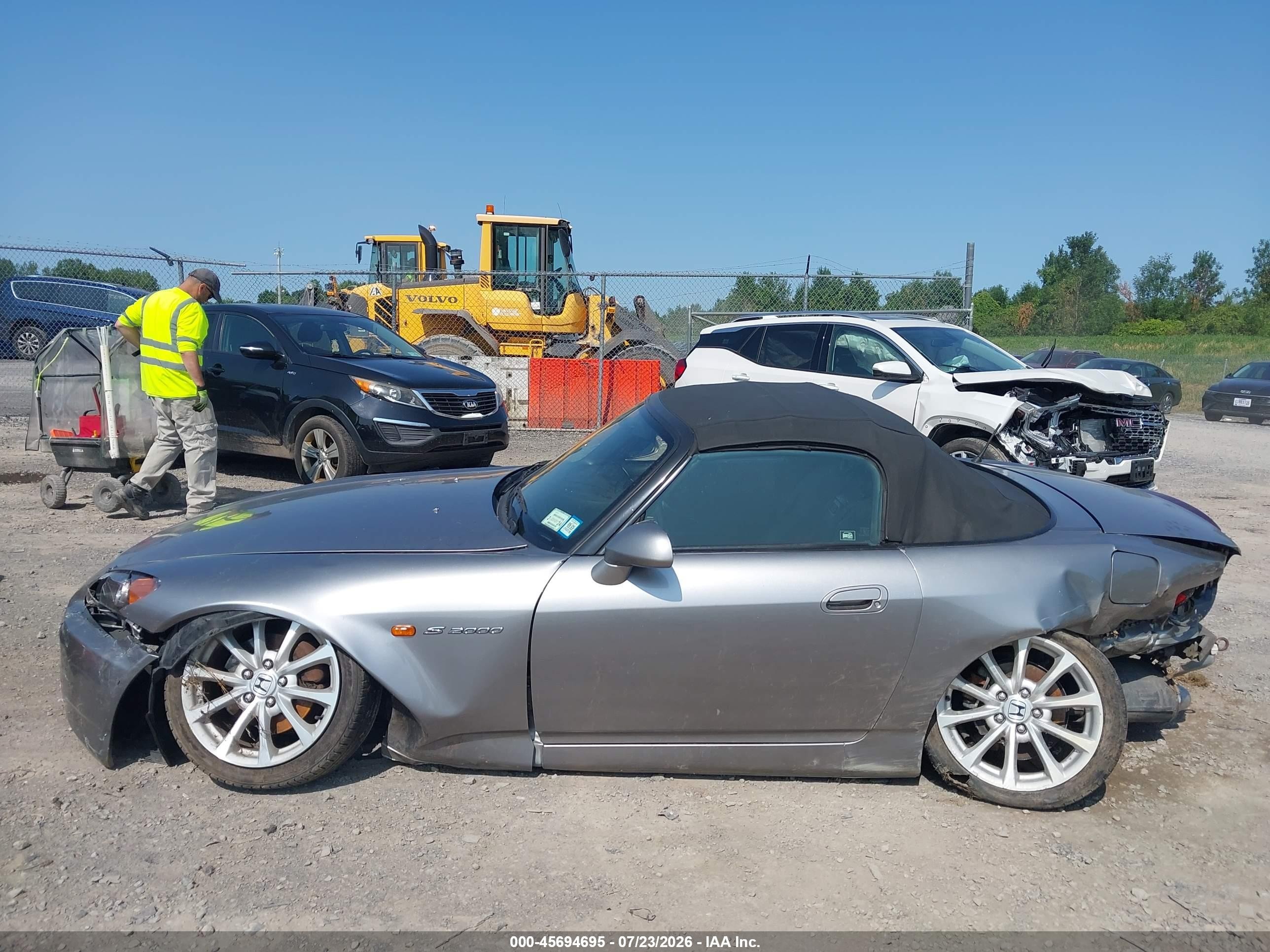 2007 Honda S2000 Silver vin: JHMAP21447S000044