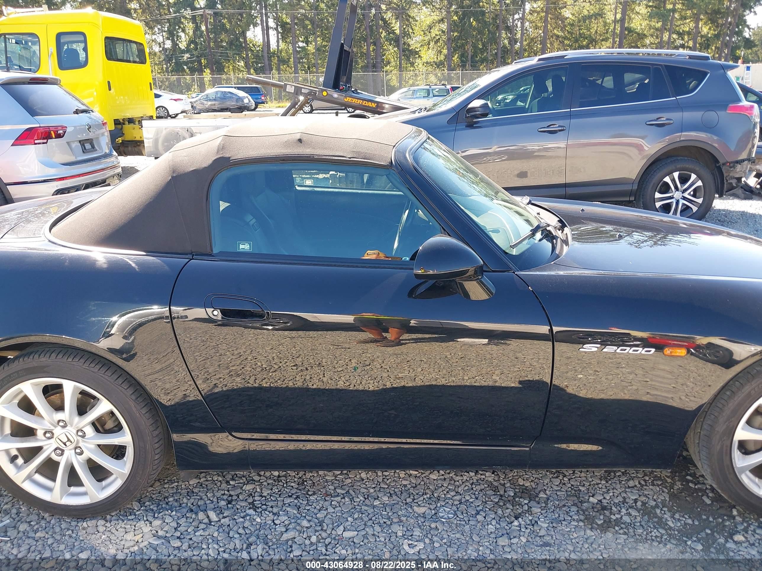 2006 Honda S2000   Black vin: JHMAP21466S002683