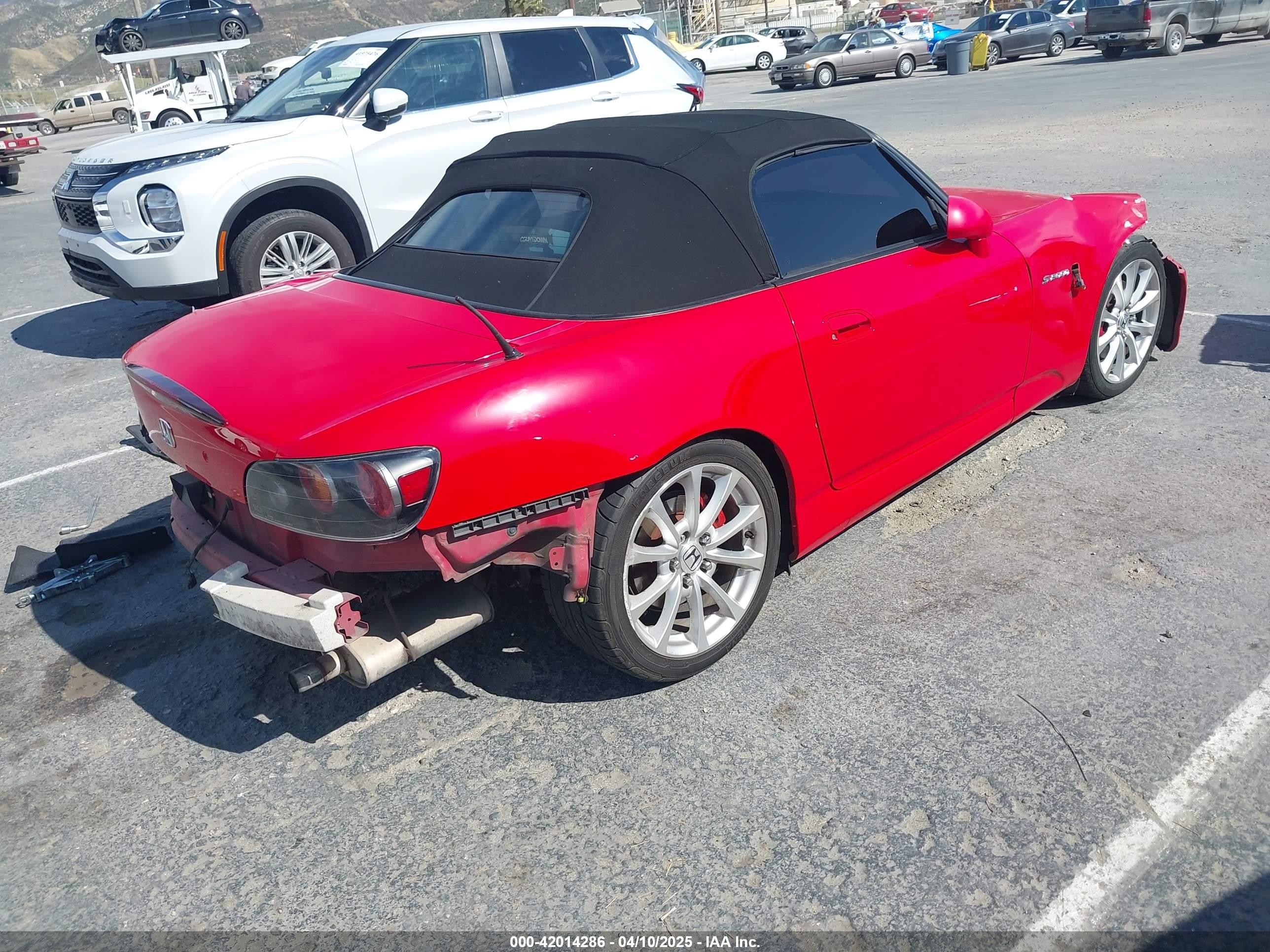 2006 Honda S2000   Red vin: JHMAP21476S001591