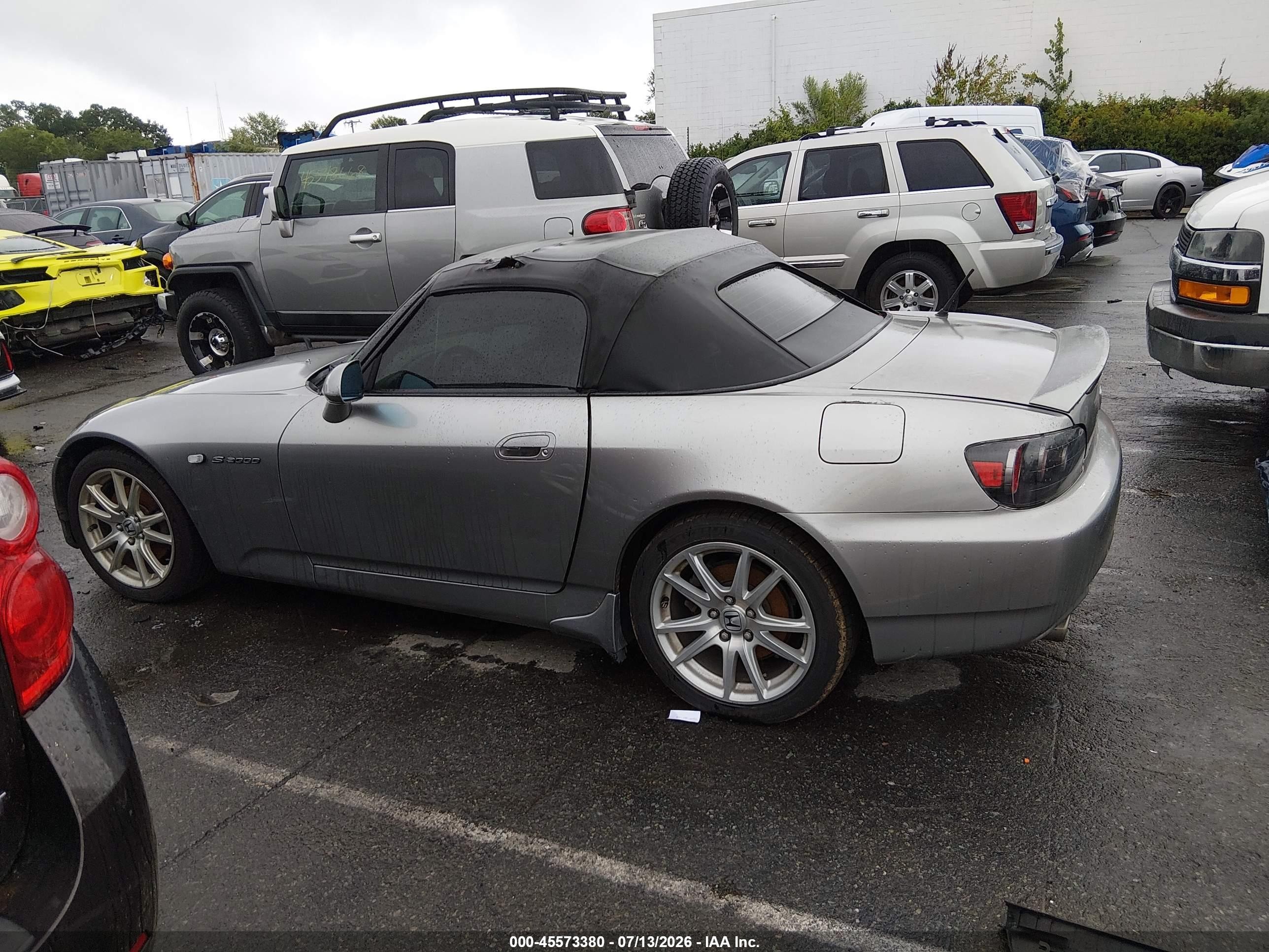 2005 Honda S2000   Silver vin: JHMAP21485S007365