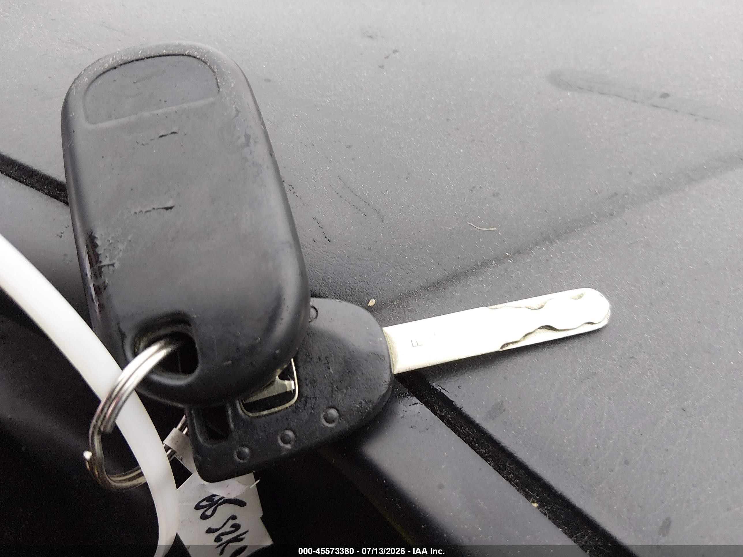 2005 Honda S2000   Silver vin: JHMAP21485S007365
