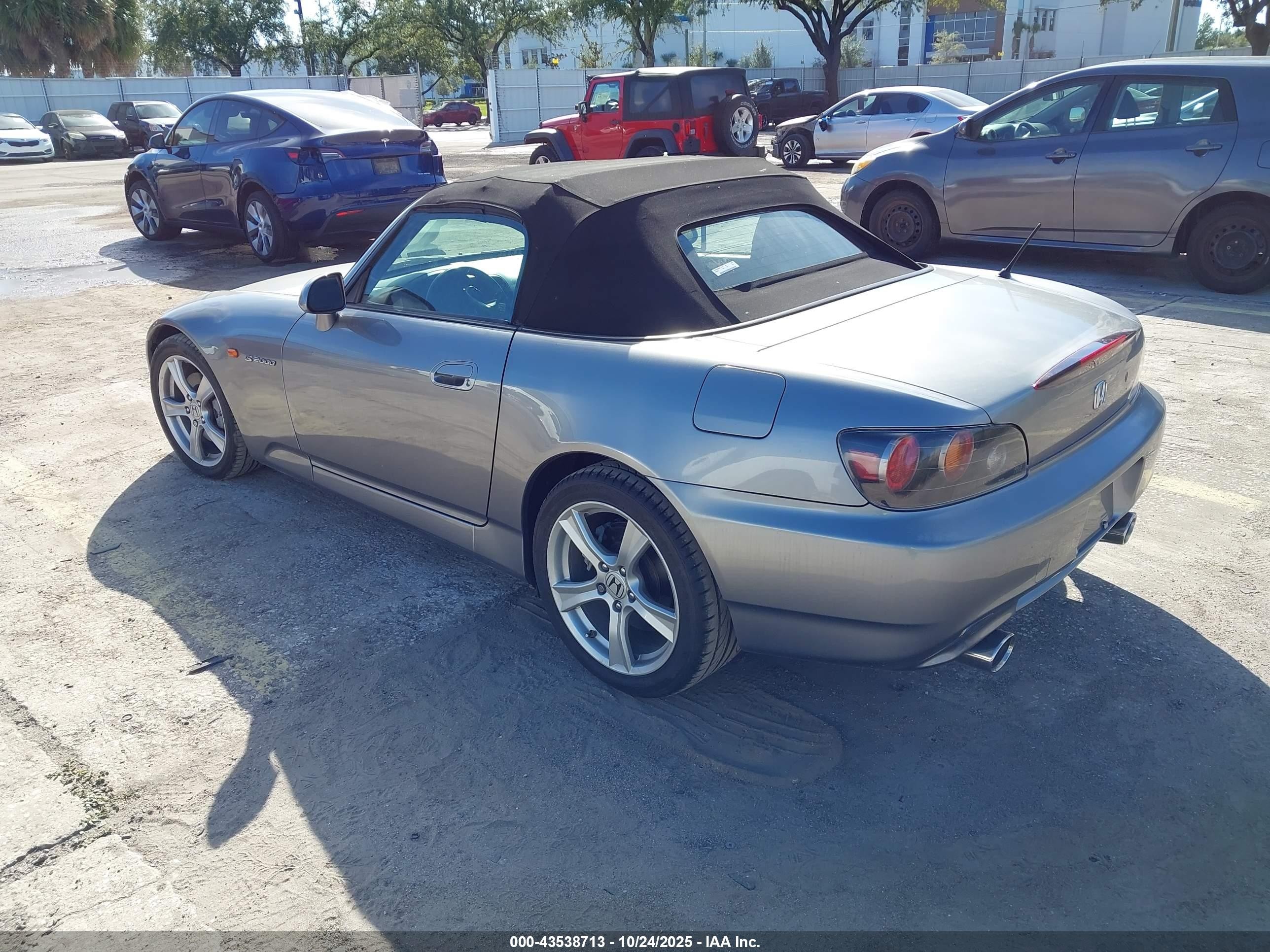 2008 Honda S2000   Silver vin: JHMAP214X8S000437