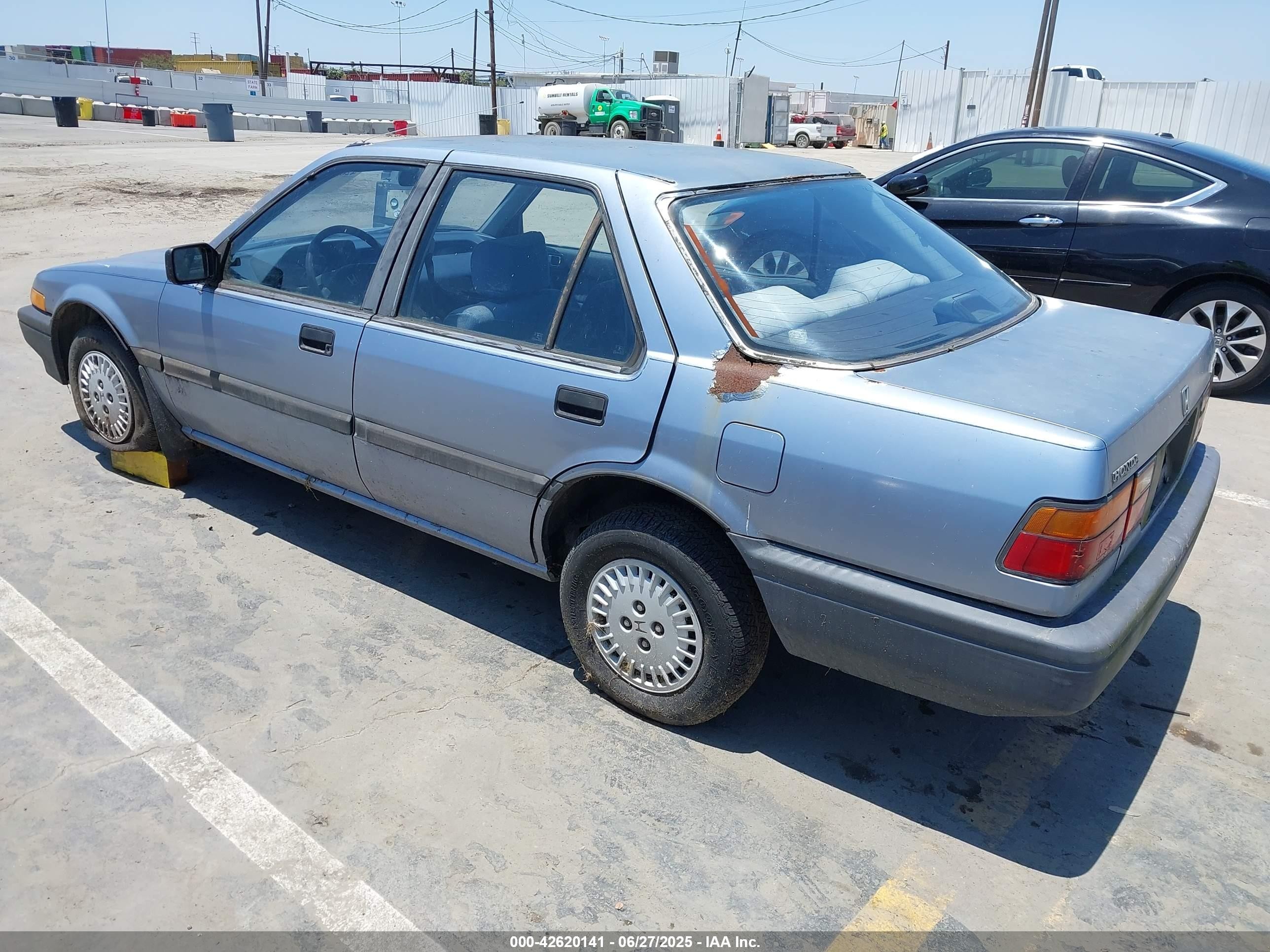 1986 Honda Accord Dx Blue vin: JHMBA5423GC055337