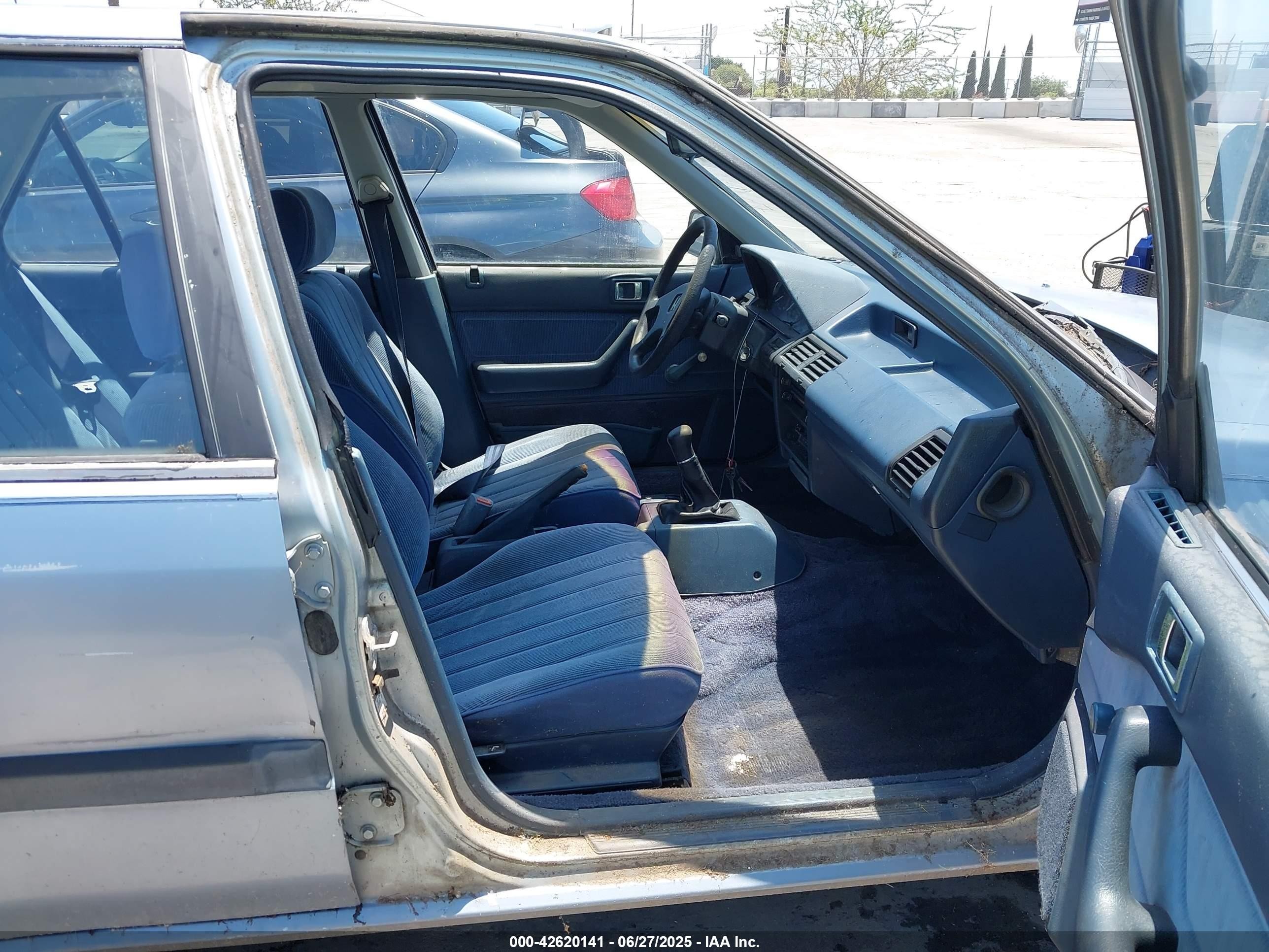 1986 Honda Accord Dx Blue vin: JHMBA5423GC055337