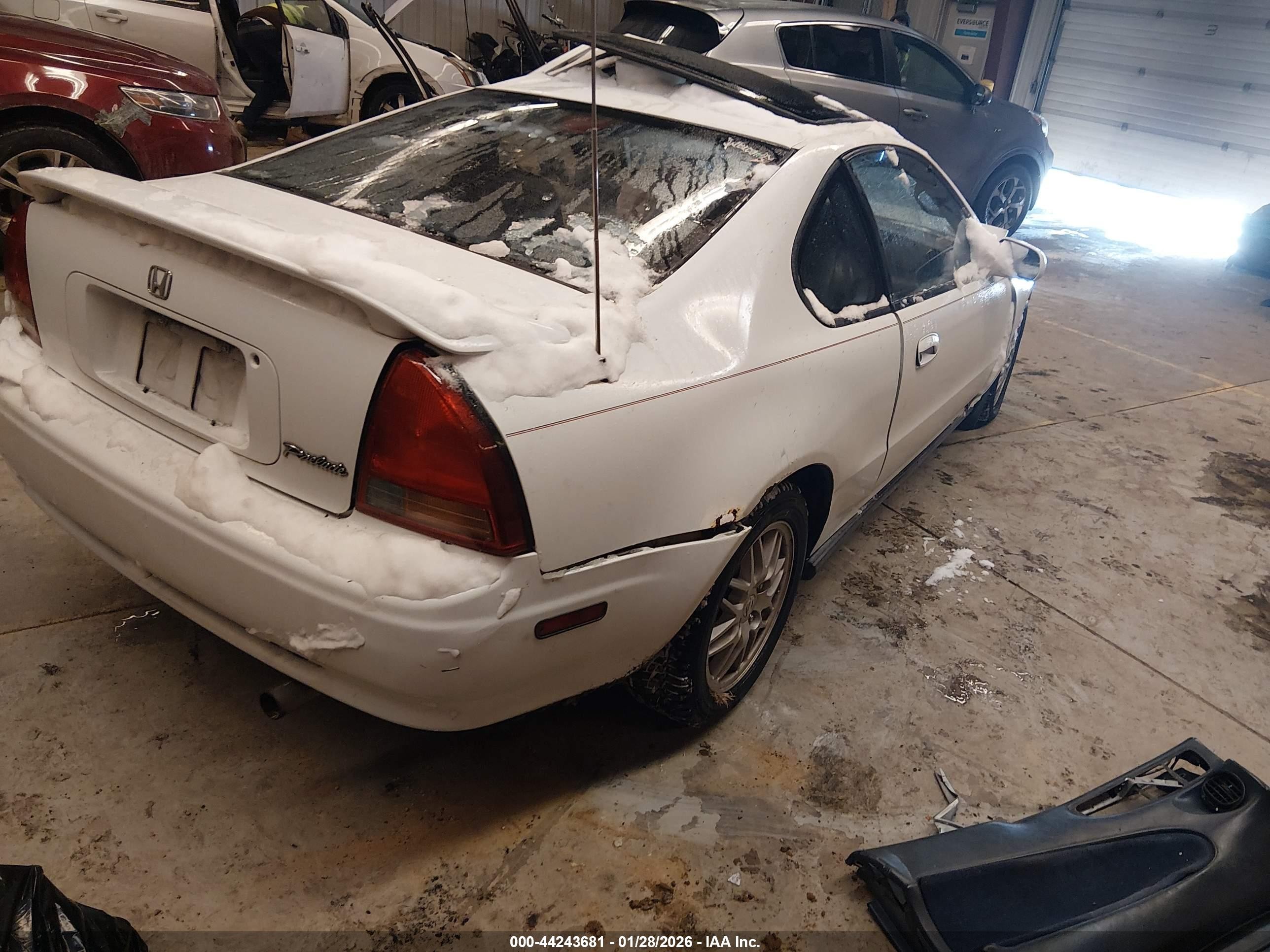 1992 Honda Prelude S White vin: JHMBA8248NC002278