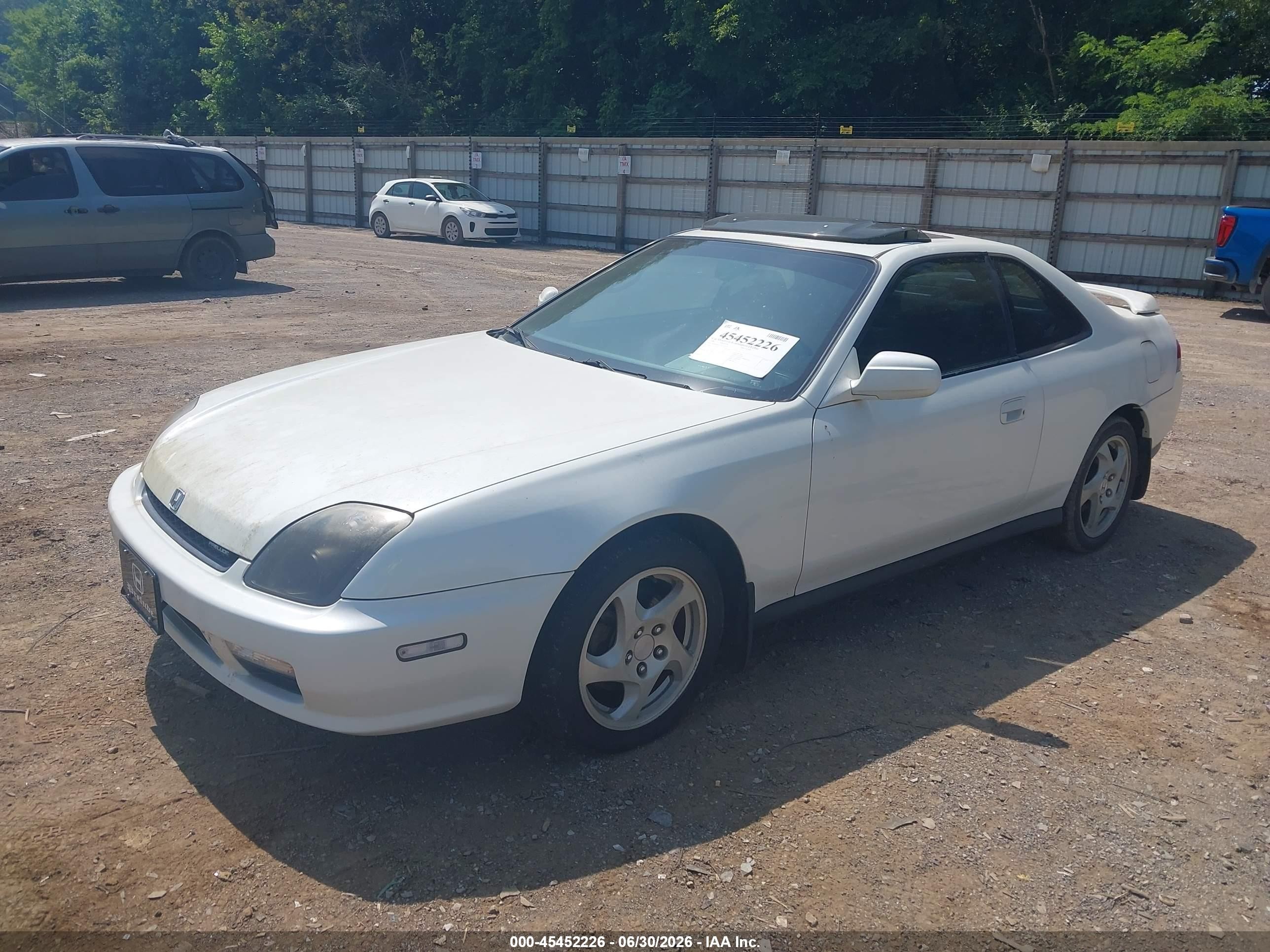 1998 Honda Prelude   White vin: JHMBB6145WC014523