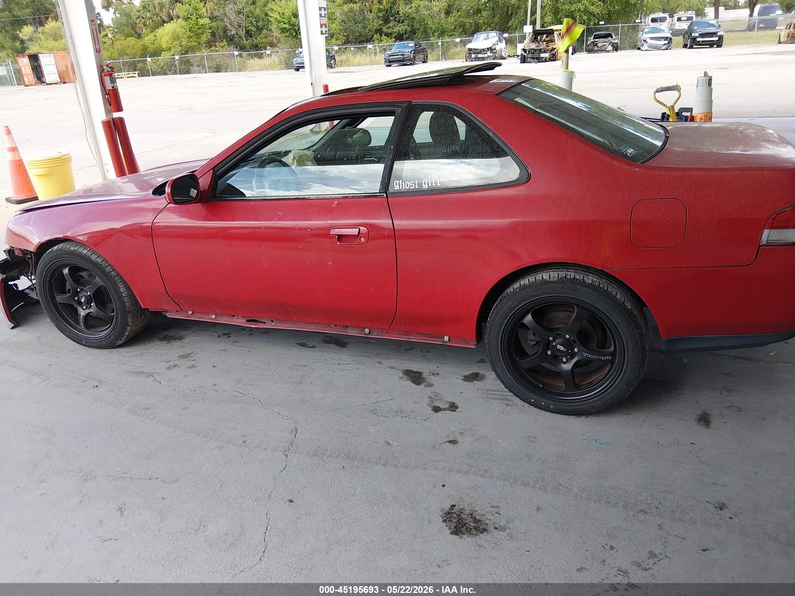 2000 Honda Prelude   Red vin: JHMBB6147YC002585