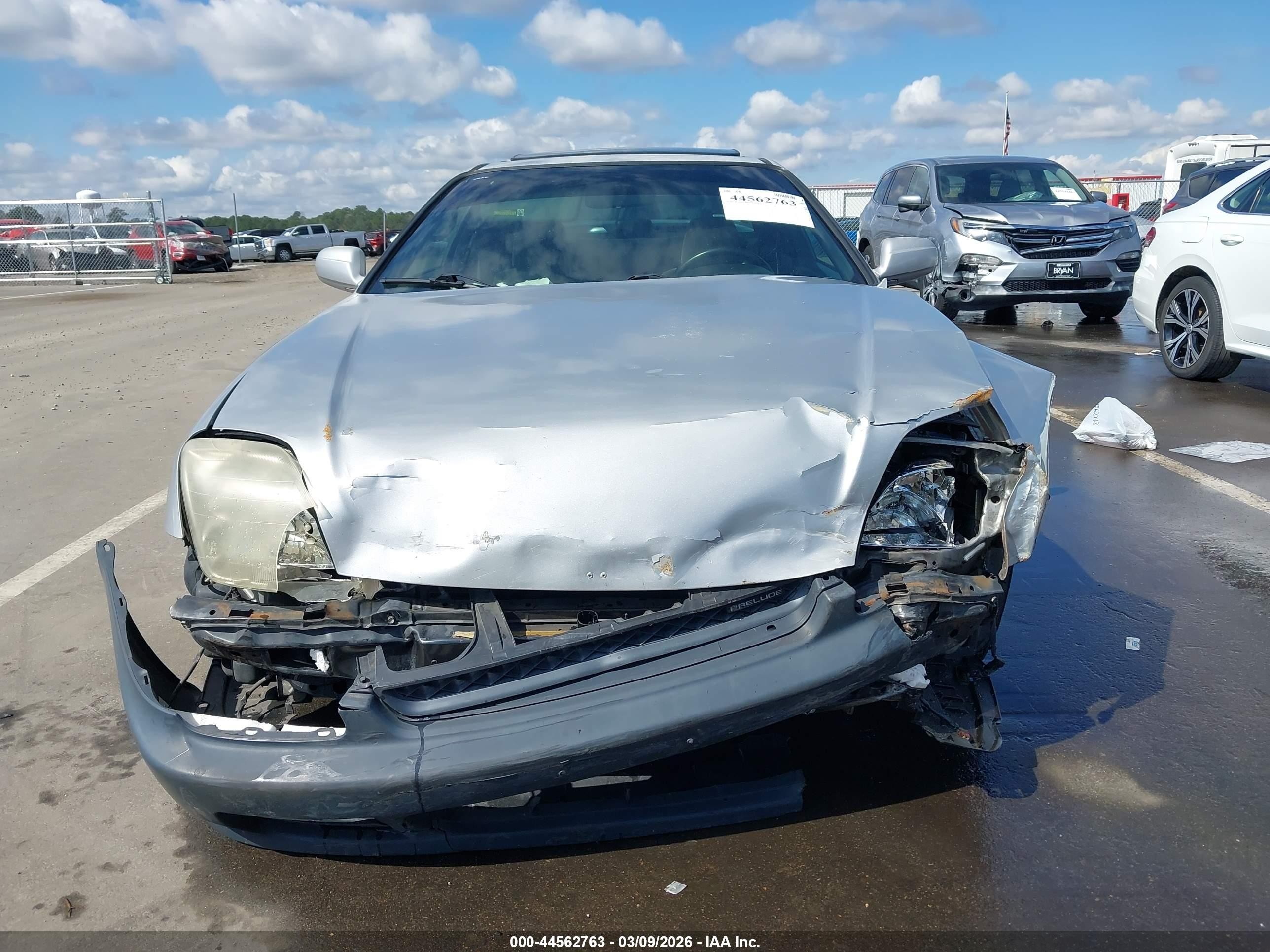 2001 Honda Prelude   Silver vin: JHMBB614X1C003543