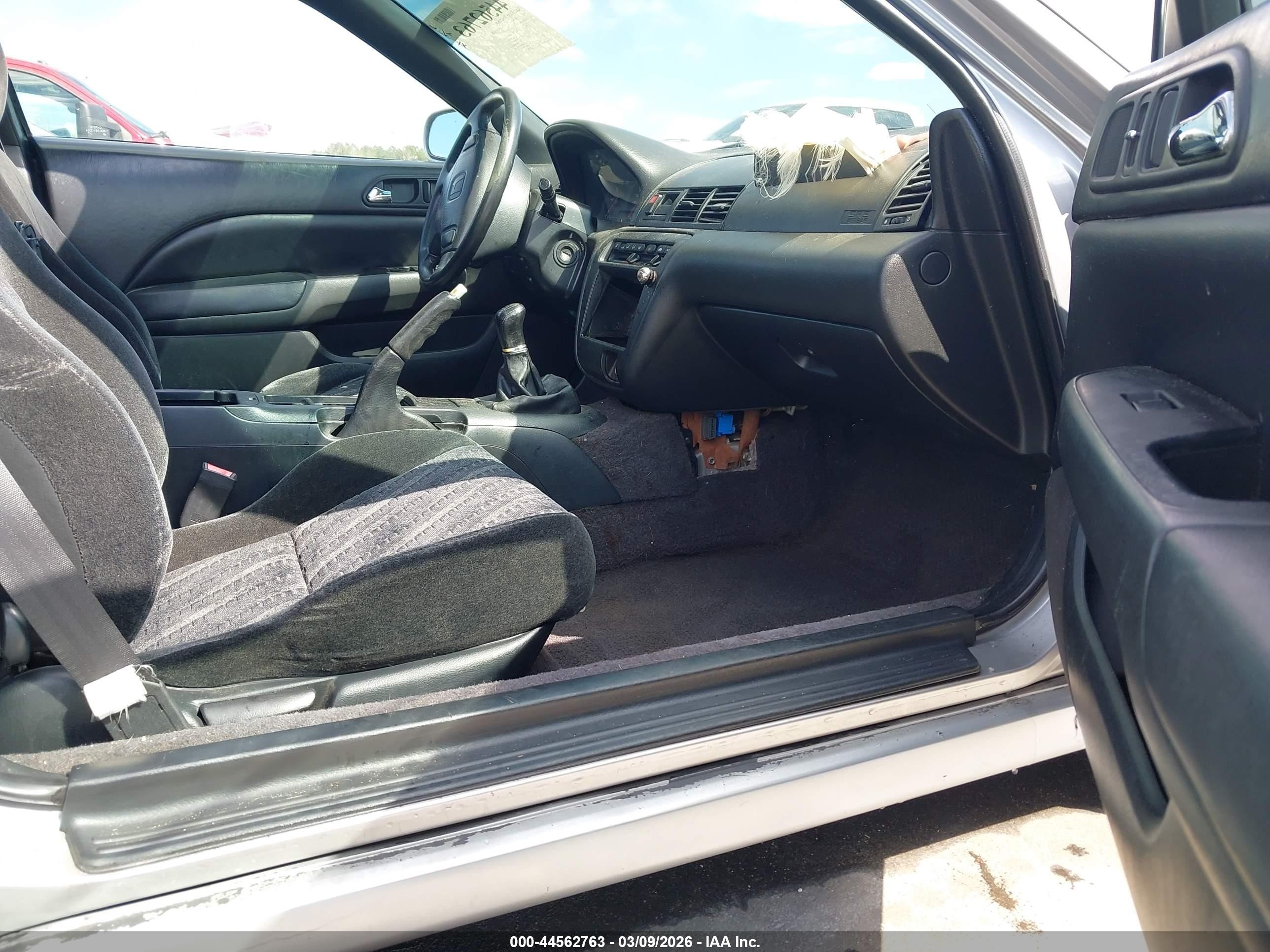 2001 Honda Prelude   Silver vin: JHMBB614X1C003543