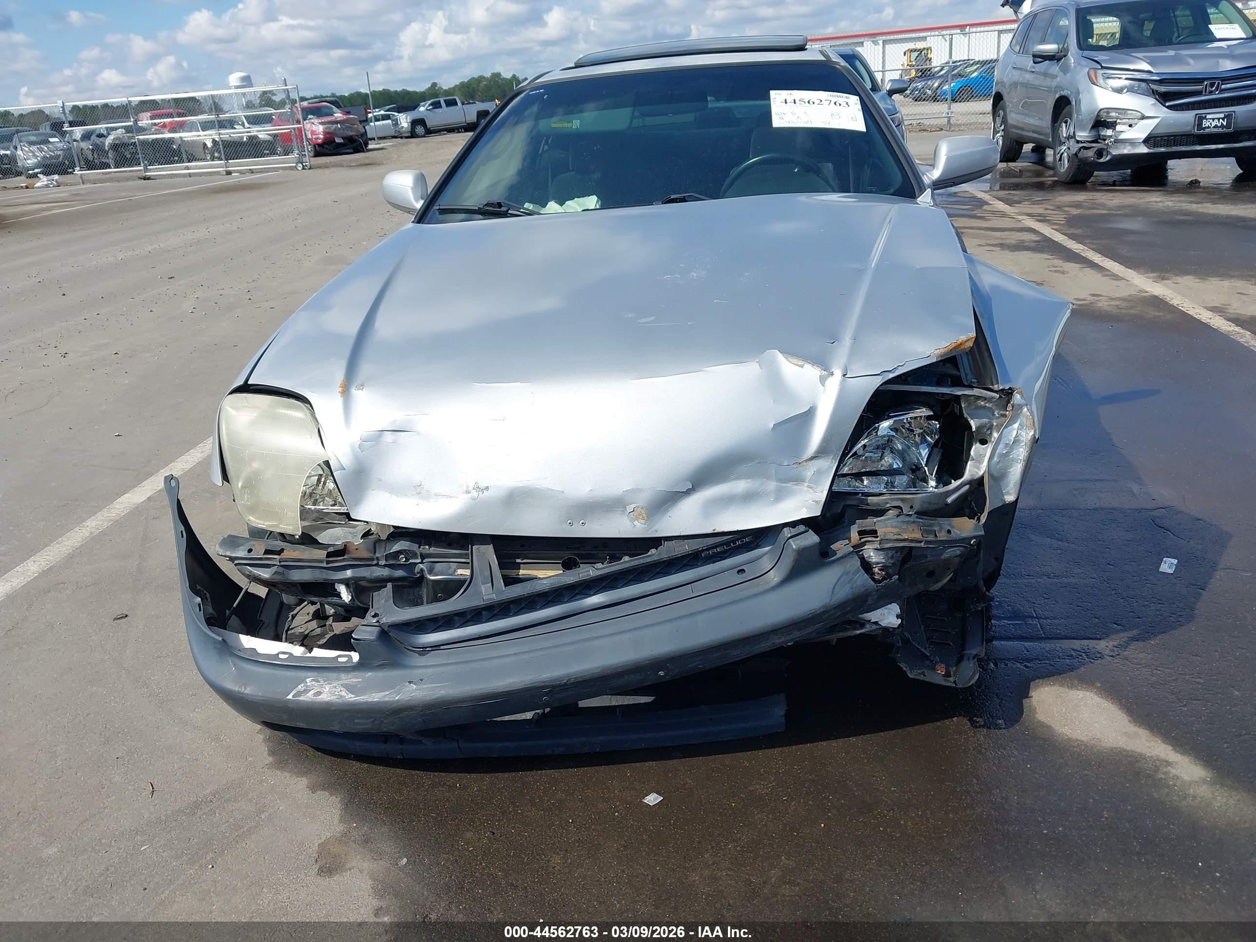 2001 Honda Prelude   Silver vin: JHMBB614X1C003543