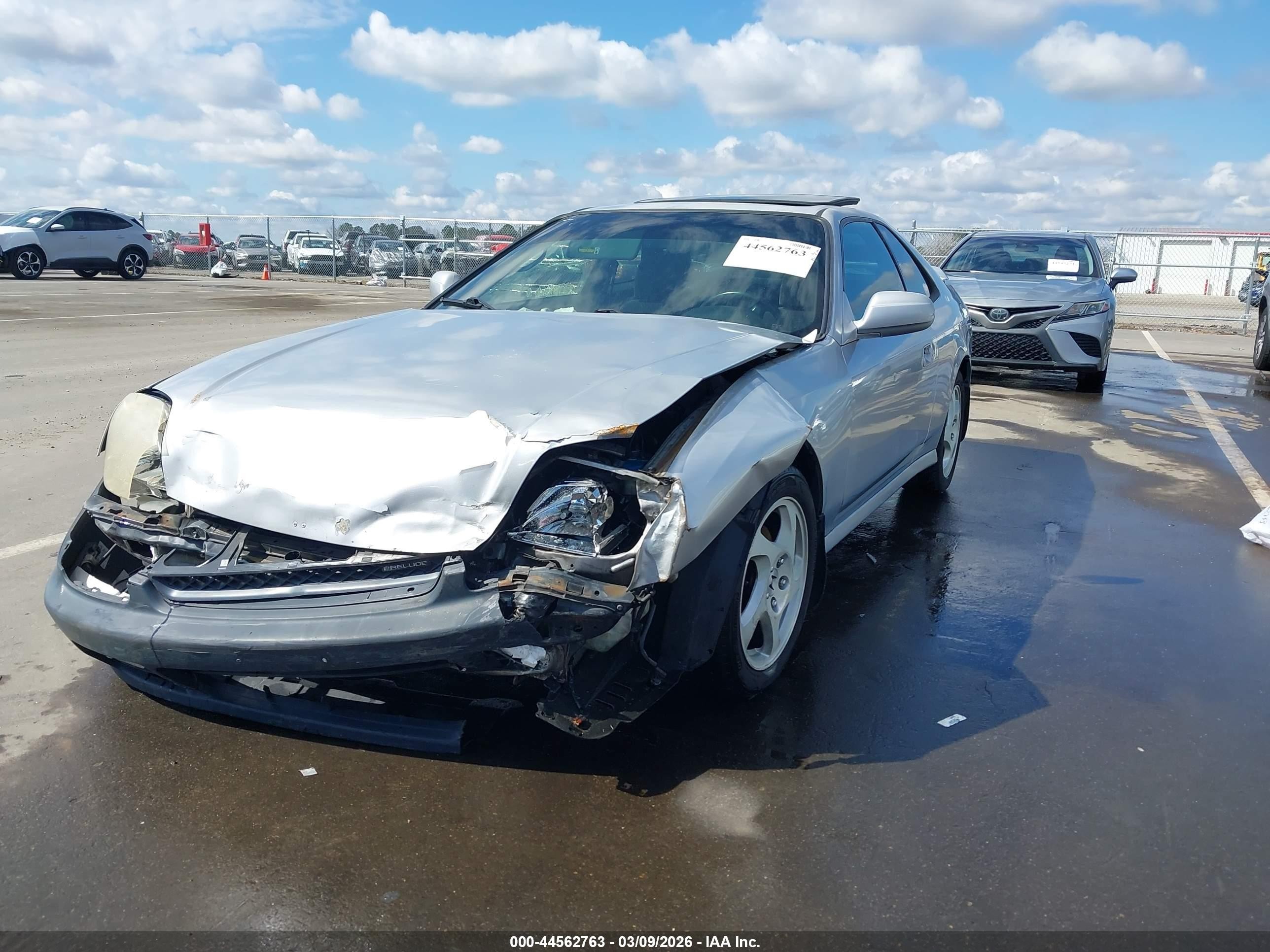 2001 Honda Prelude   Silver vin: JHMBB614X1C003543