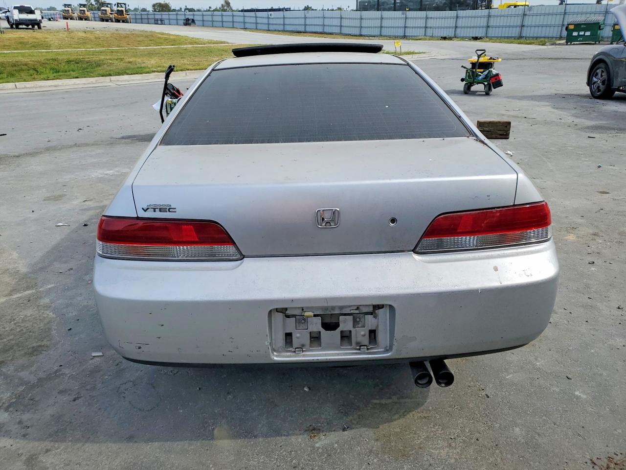 2001 Honda Prelude Silver vin: JHMBB614X1C010055