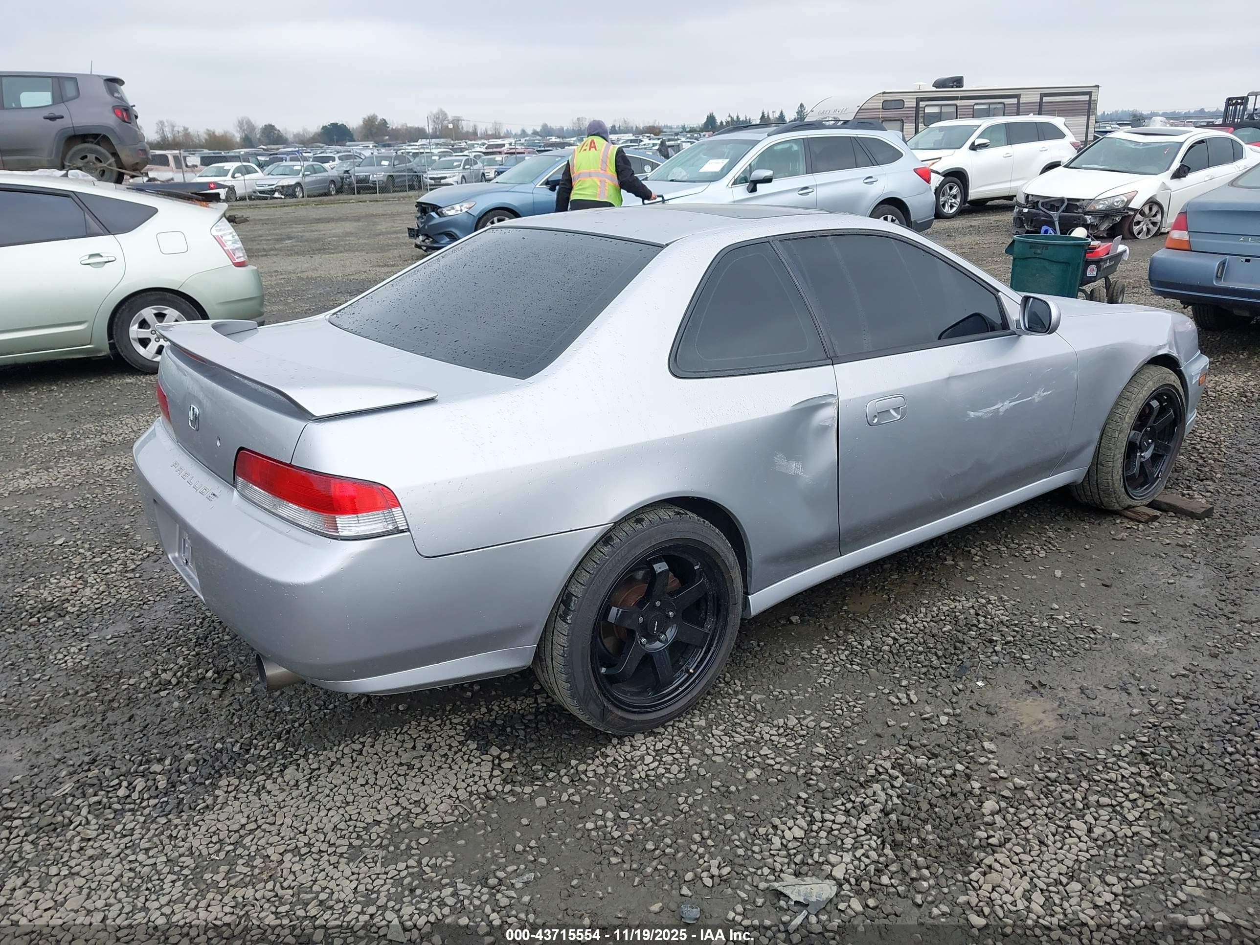 2001 Honda Prelude Type Sh Silver vin: JHMBB61531C000430