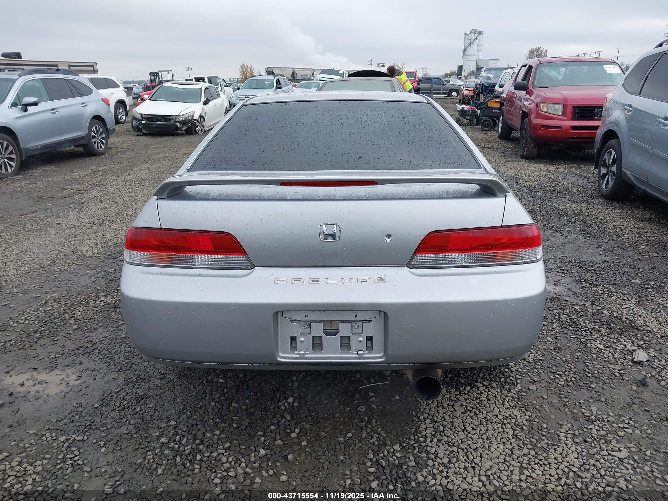 2001 Honda Prelude Type Sh Silver vin: JHMBB61531C000430