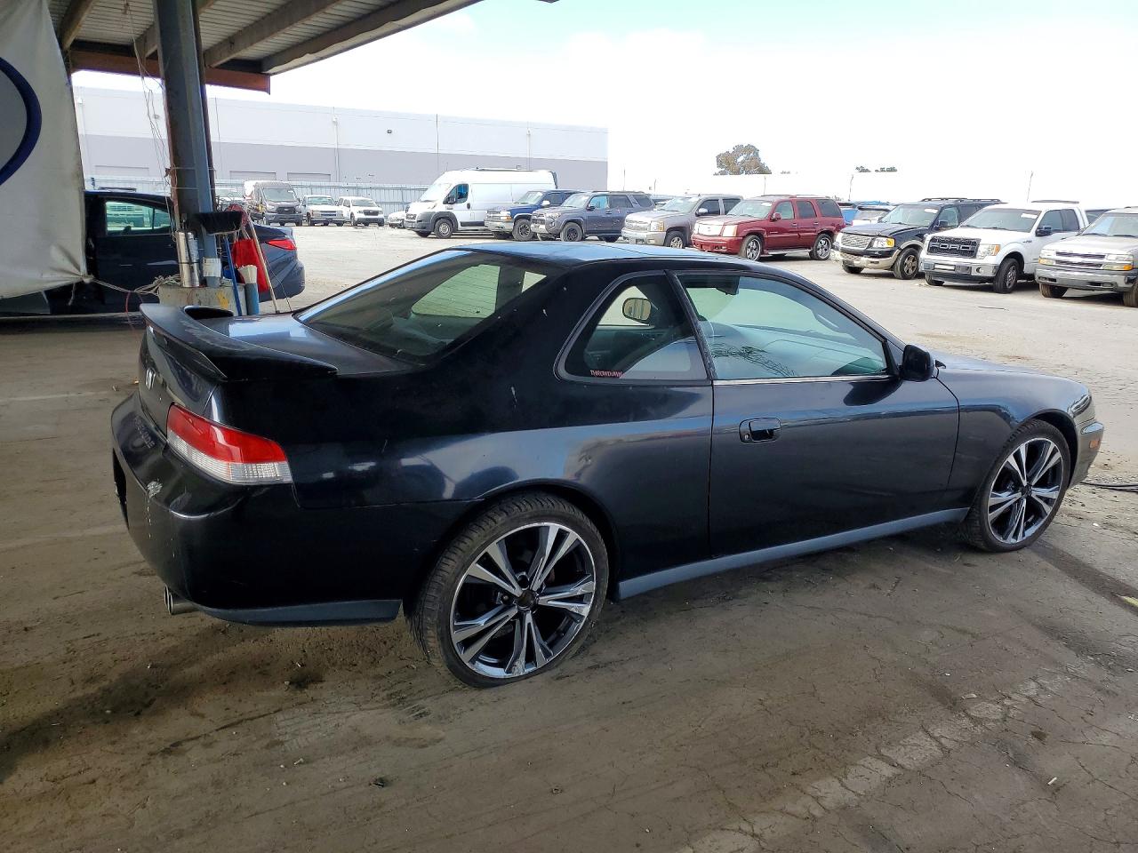 2001 Honda Prelude Black vin: JHMBB62401C000178