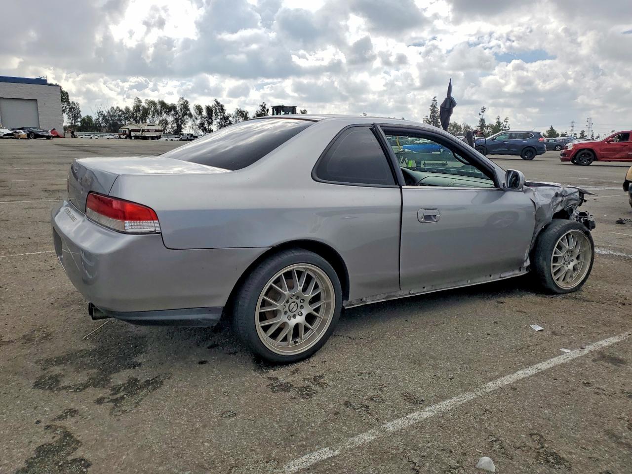 2001 Honda Prelude Silver vin: JHMBB62411C004546