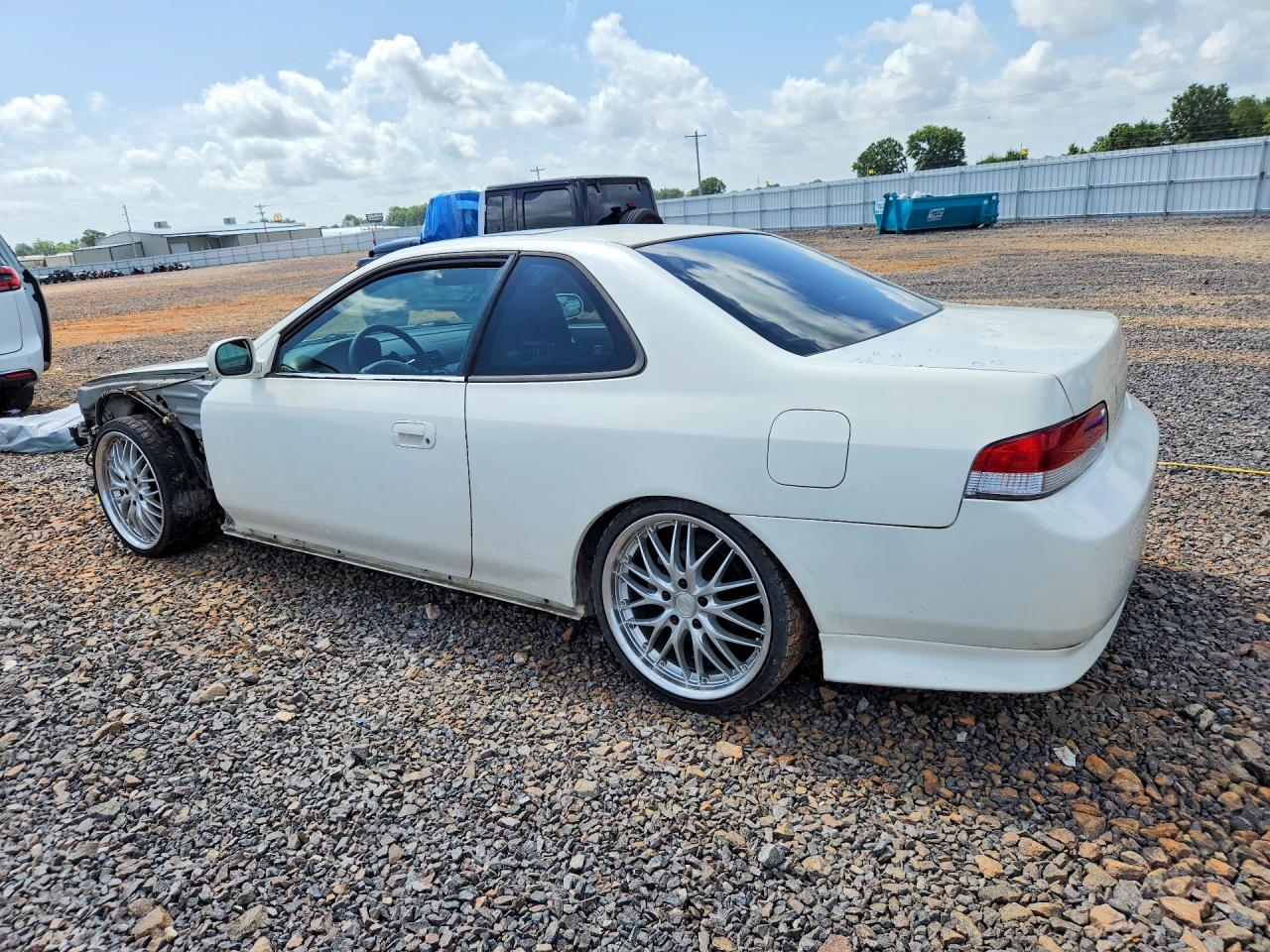 2000 Honda Prelude White vin: JHMBB6241YC002306