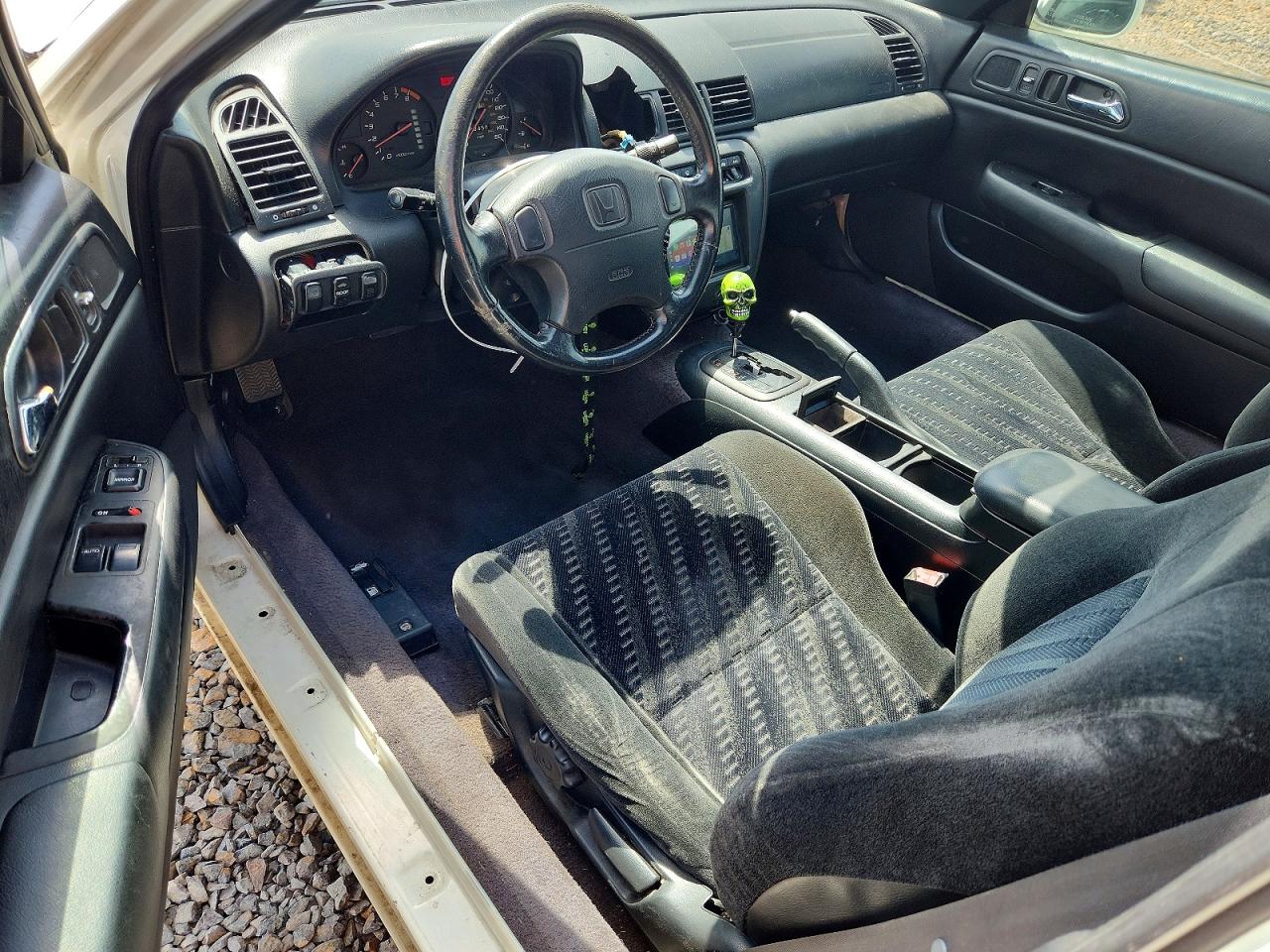 2000 Honda Prelude White vin: JHMBB6241YC002306