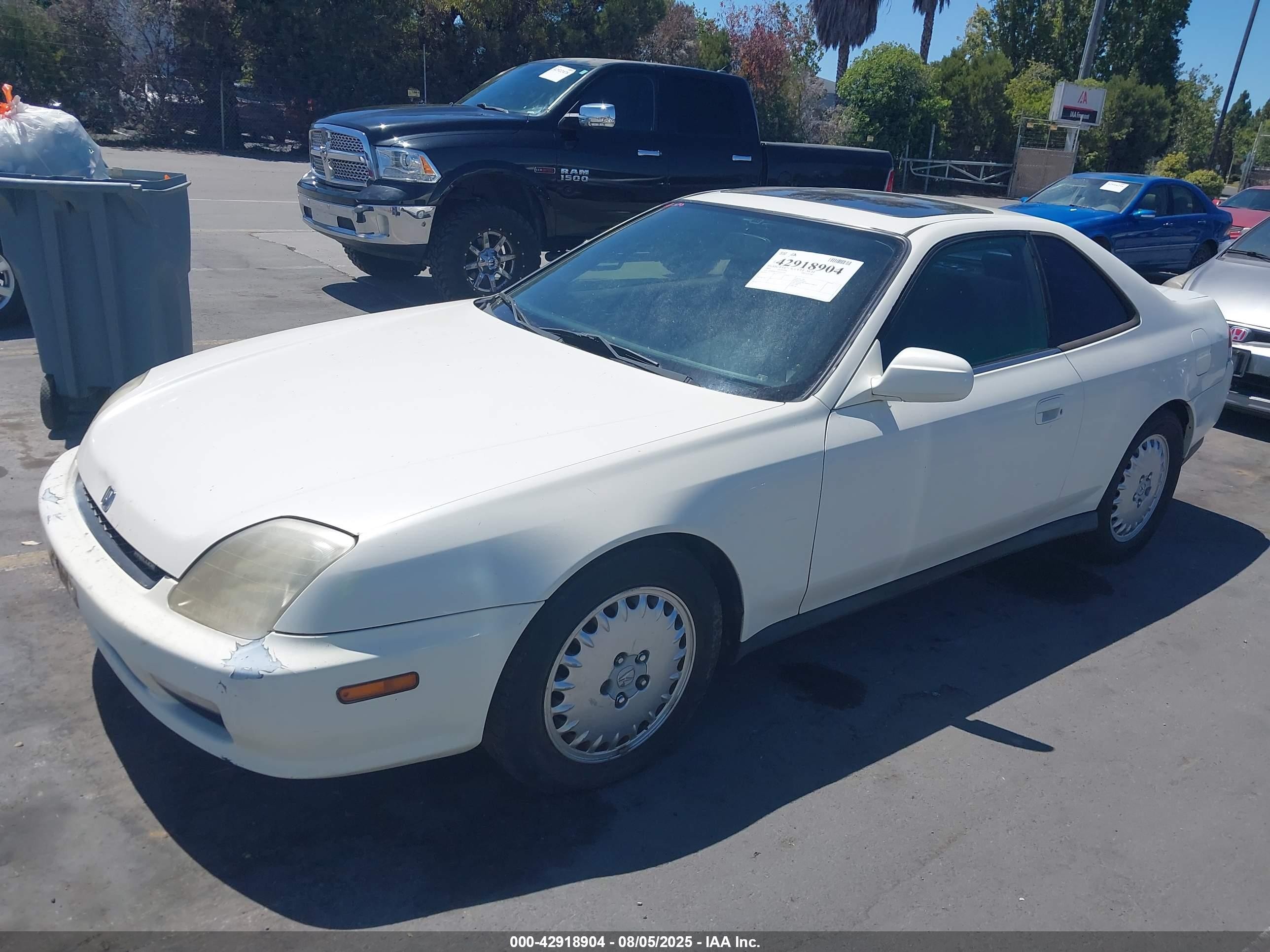 2001 Honda Prelude   White vin: JHMBB62431C012356