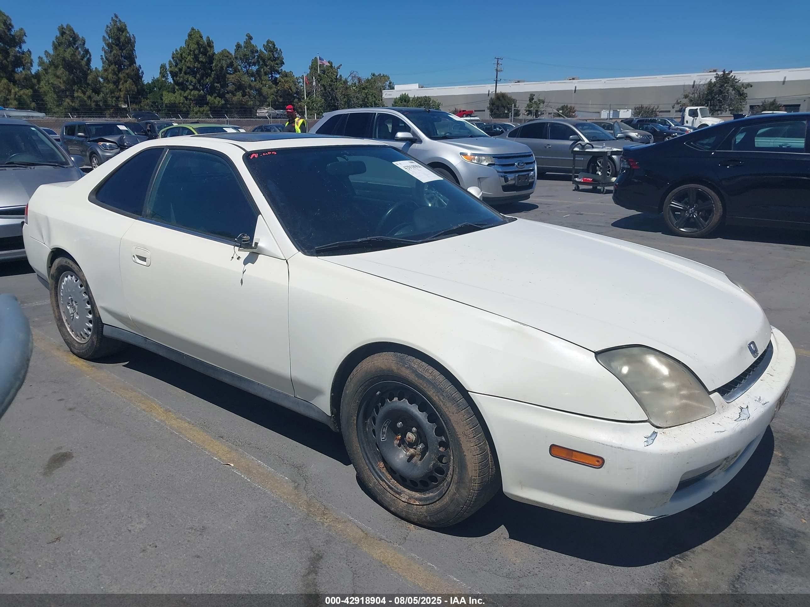2001 Honda Prelude   White vin: JHMBB62431C012356
