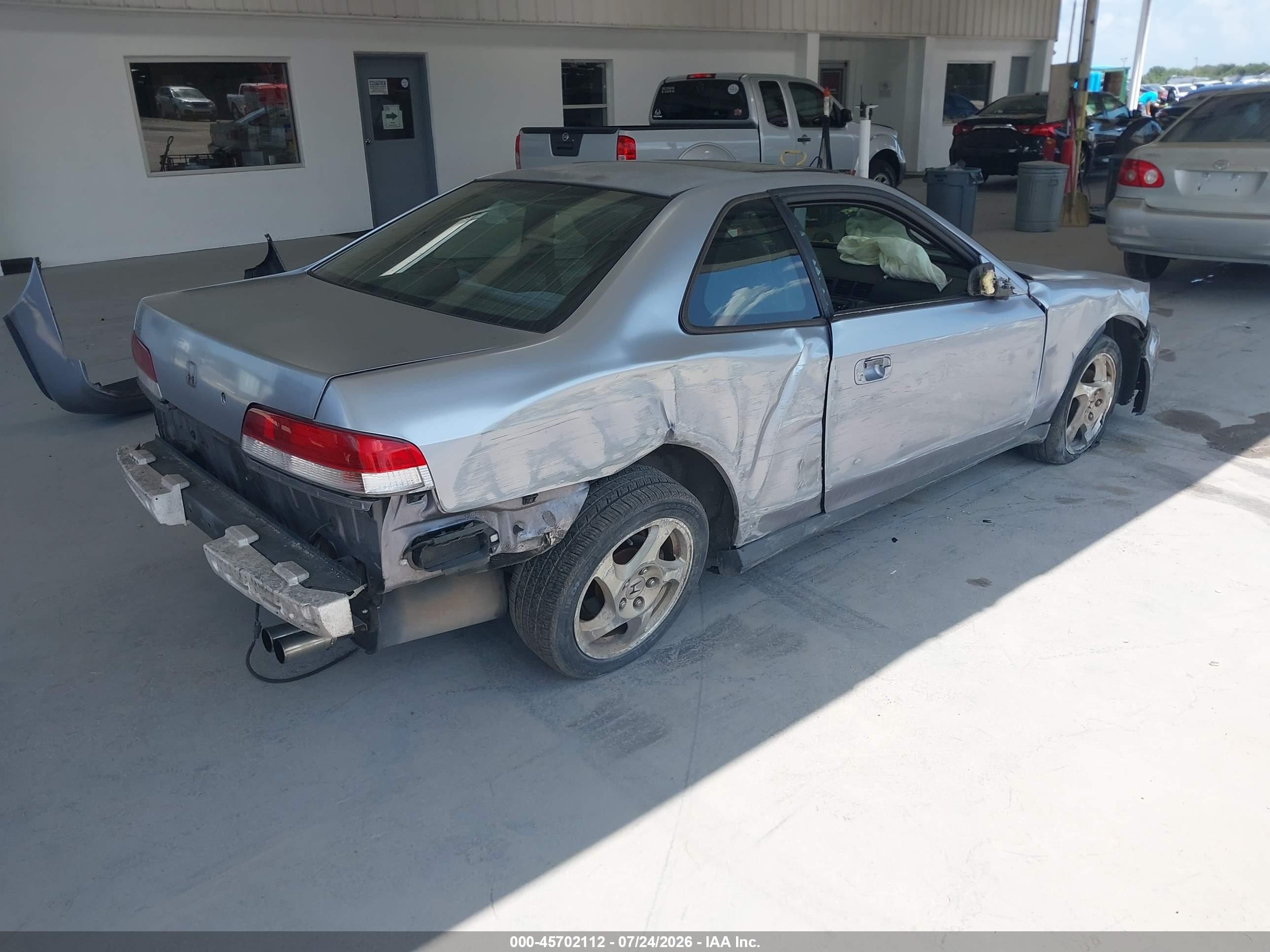 2000 Honda Prelude   Silver vin: JHMBB6243YC009967