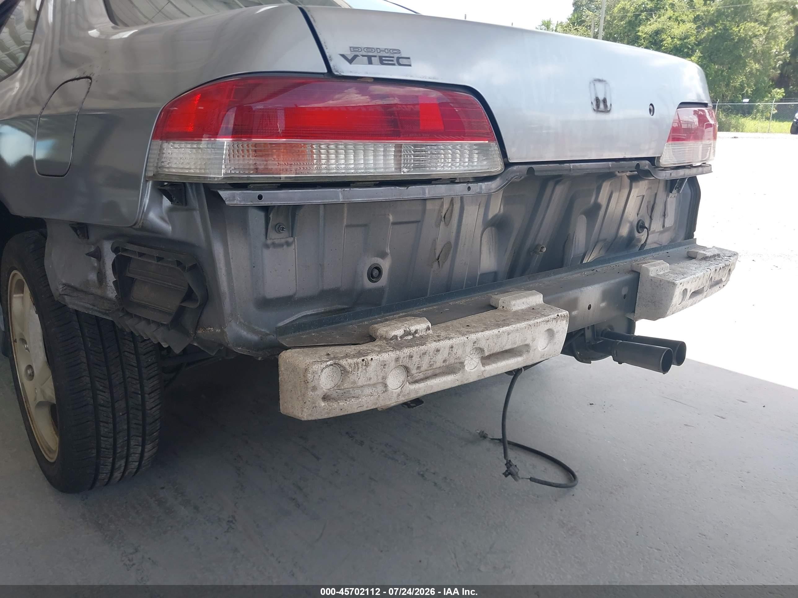 2000 Honda Prelude   Silver vin: JHMBB6243YC009967