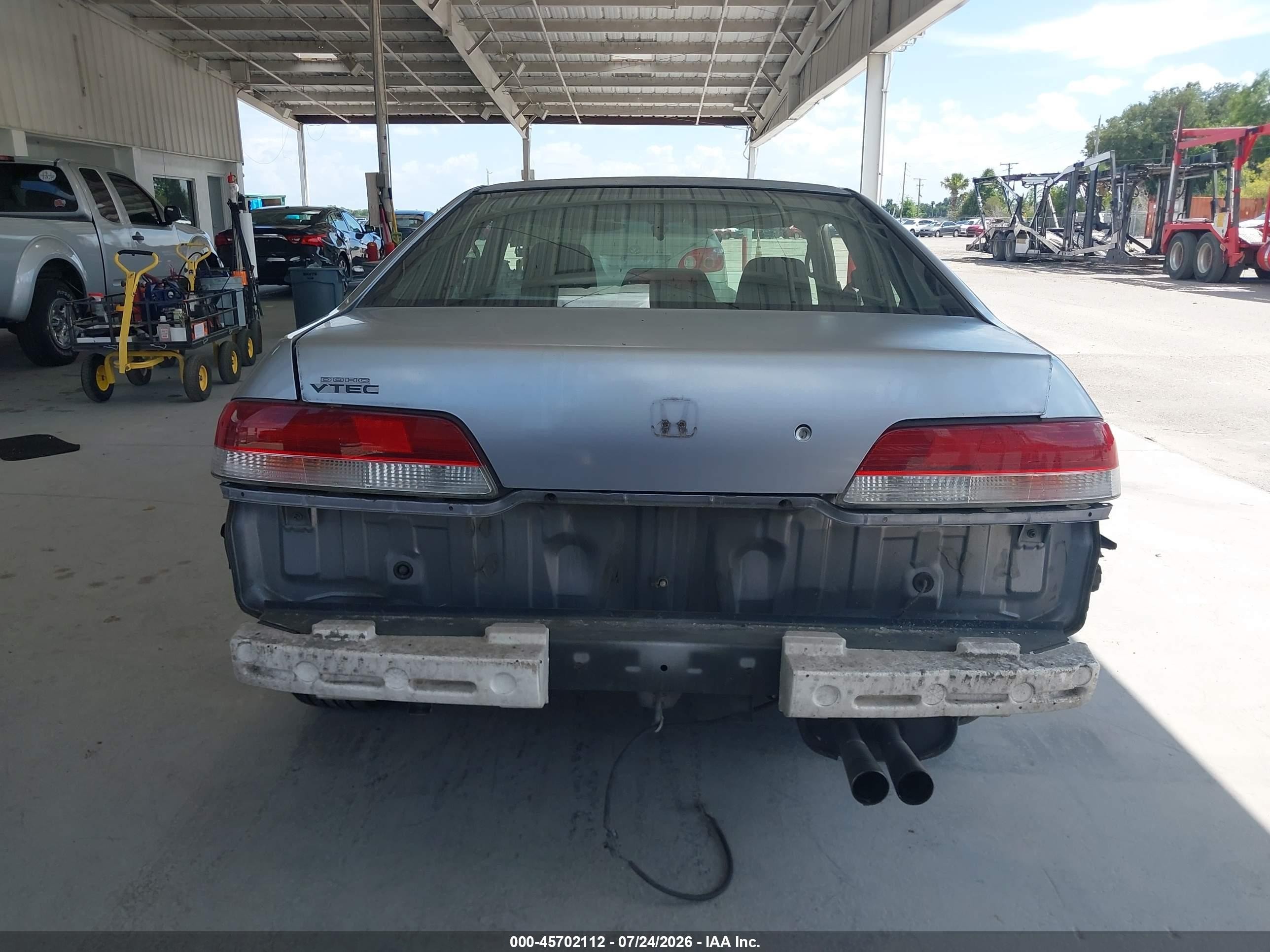 2000 Honda Prelude   Silver vin: JHMBB6243YC009967