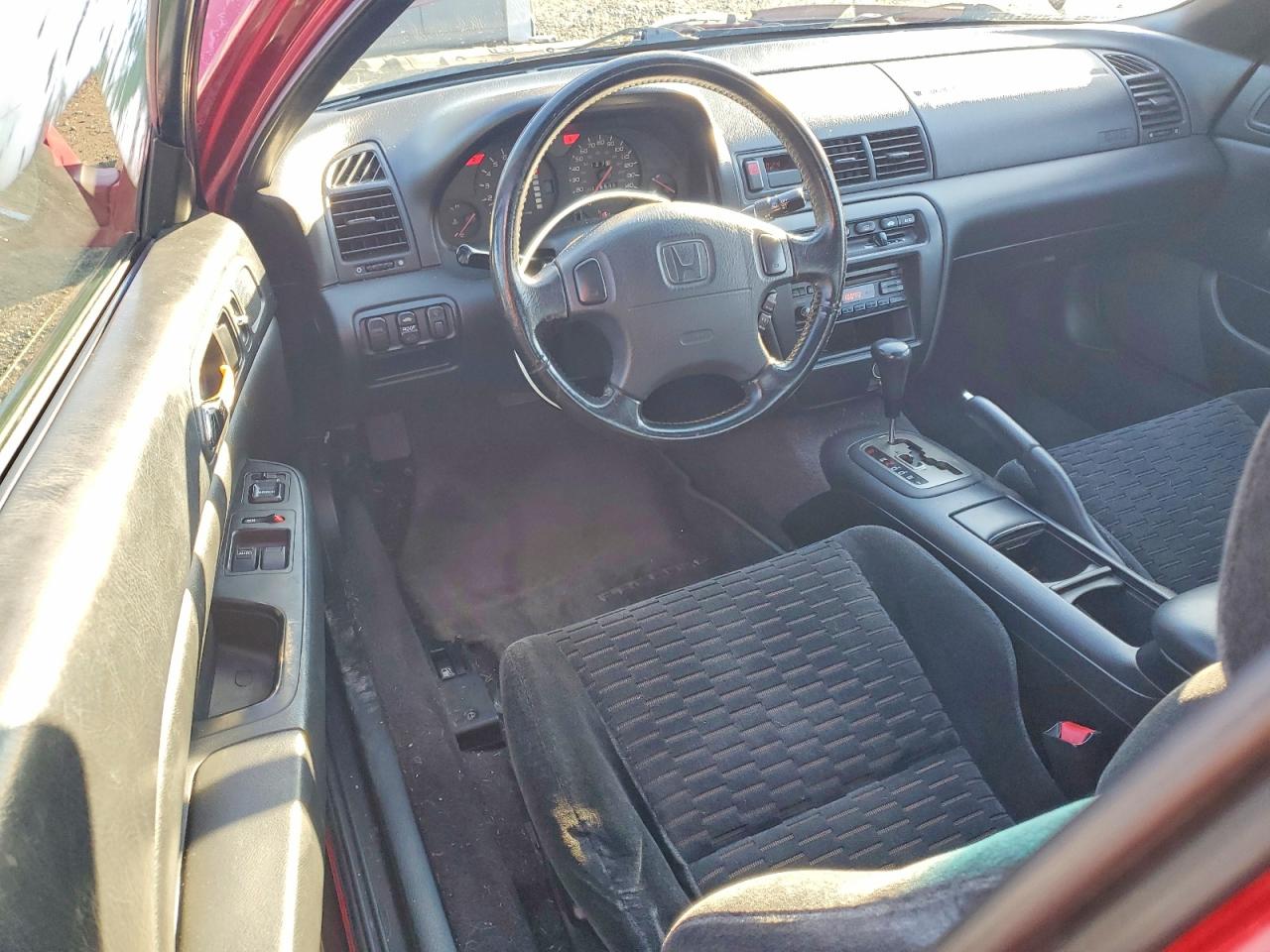 1997 Honda Prelude Red vin: JHMBB6244VC015126