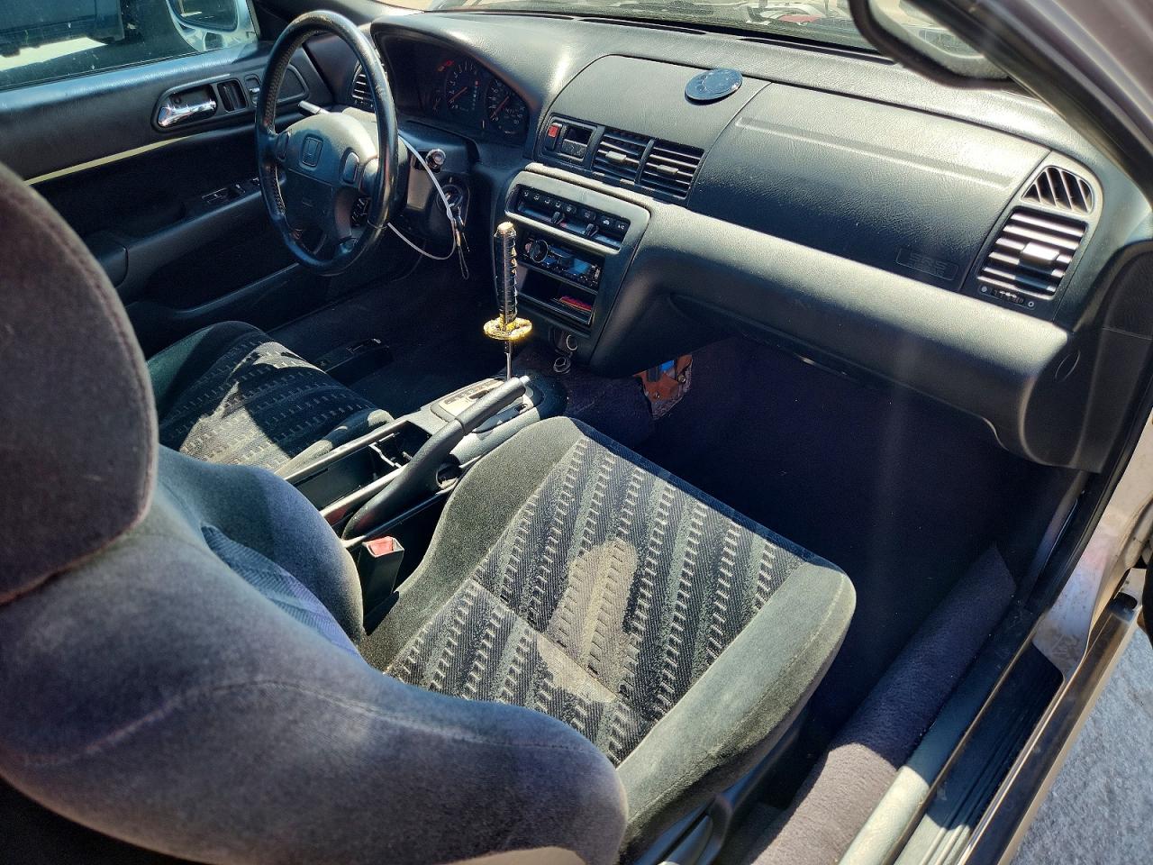 2001 Honda Prelude Silver vin: JHMBB62461C004056