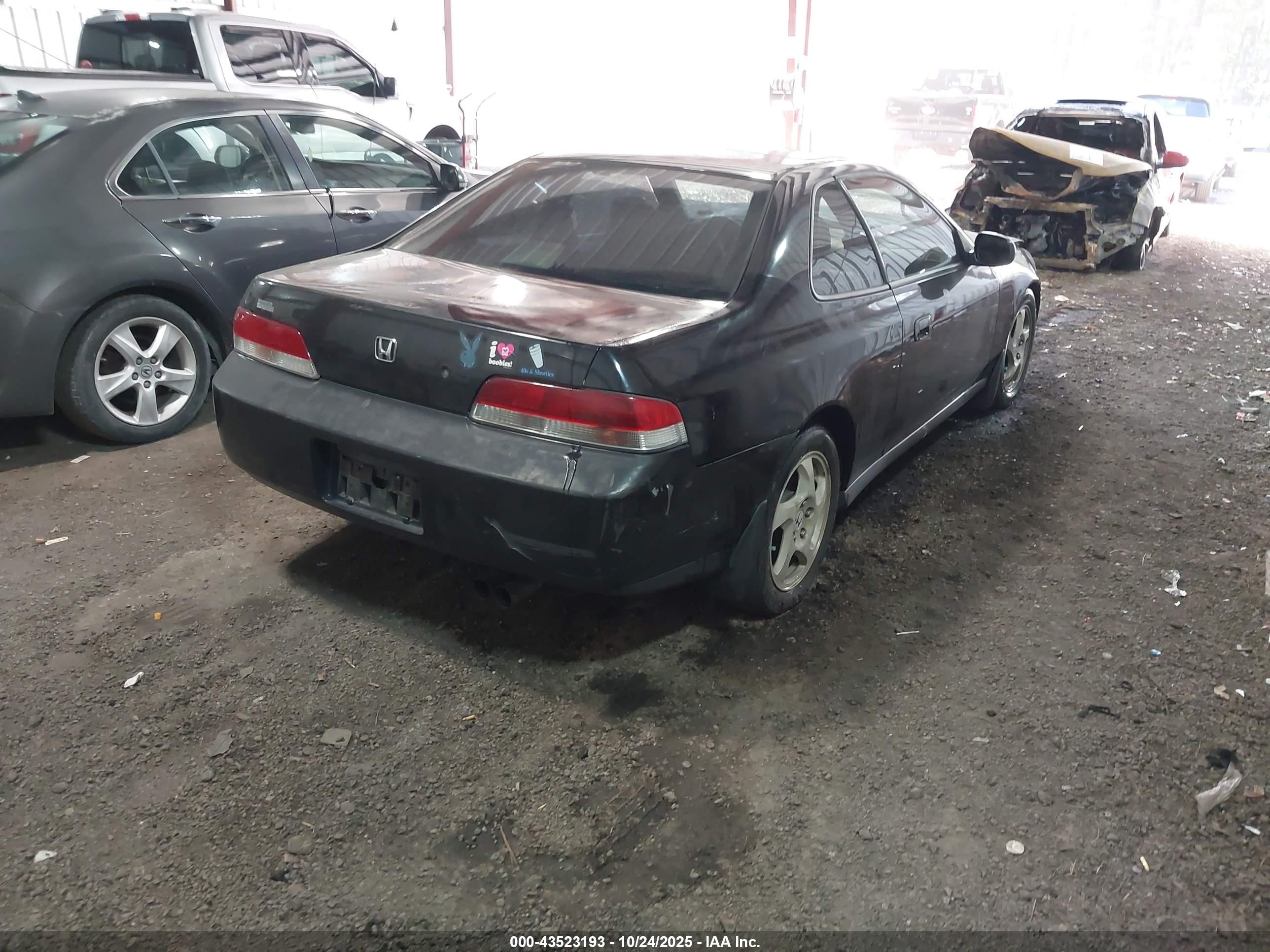 2001 Honda Prelude   Black vin: JHMBB624X1C010717