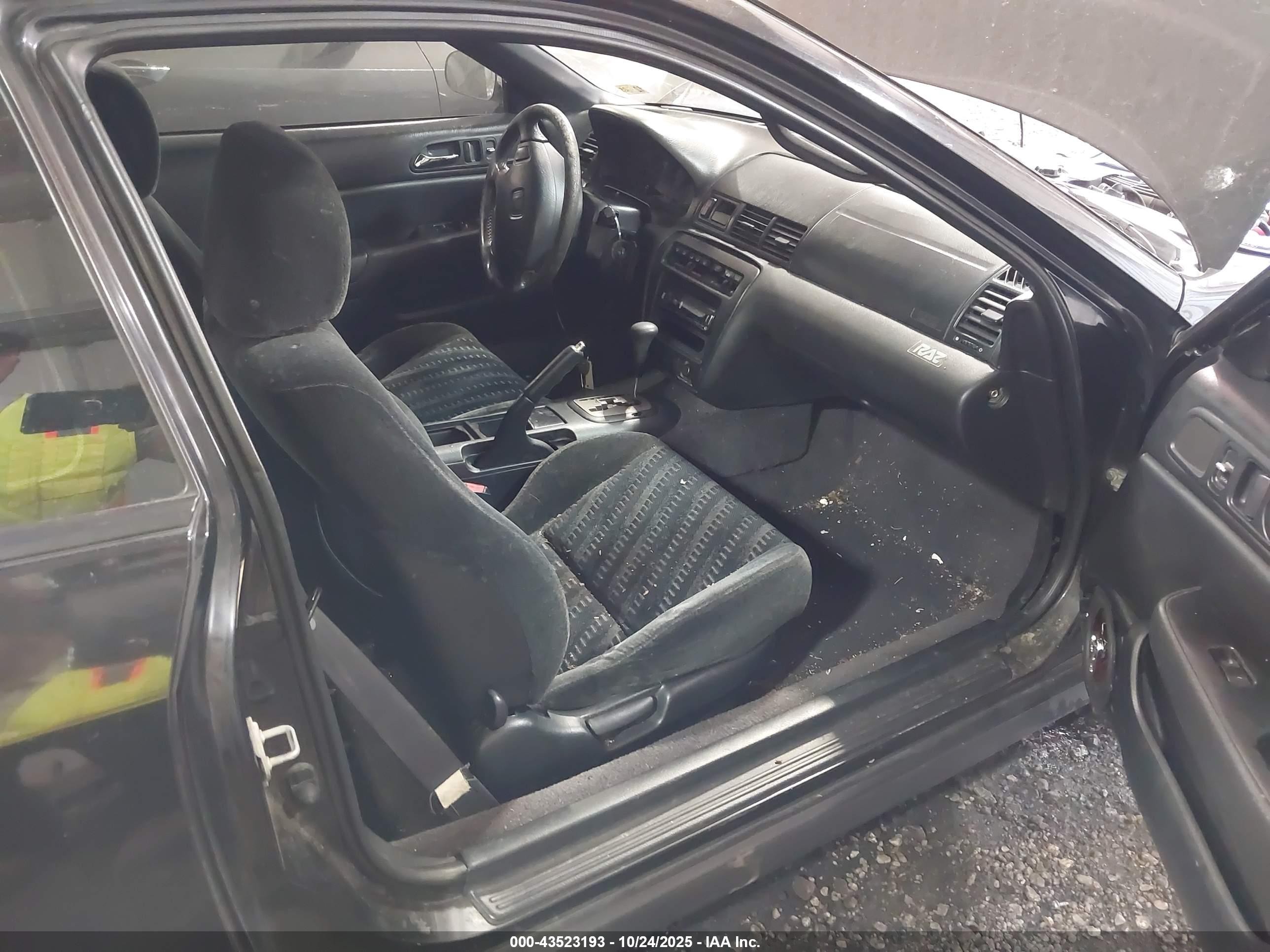2001 Honda Prelude   Black vin: JHMBB624X1C010717
