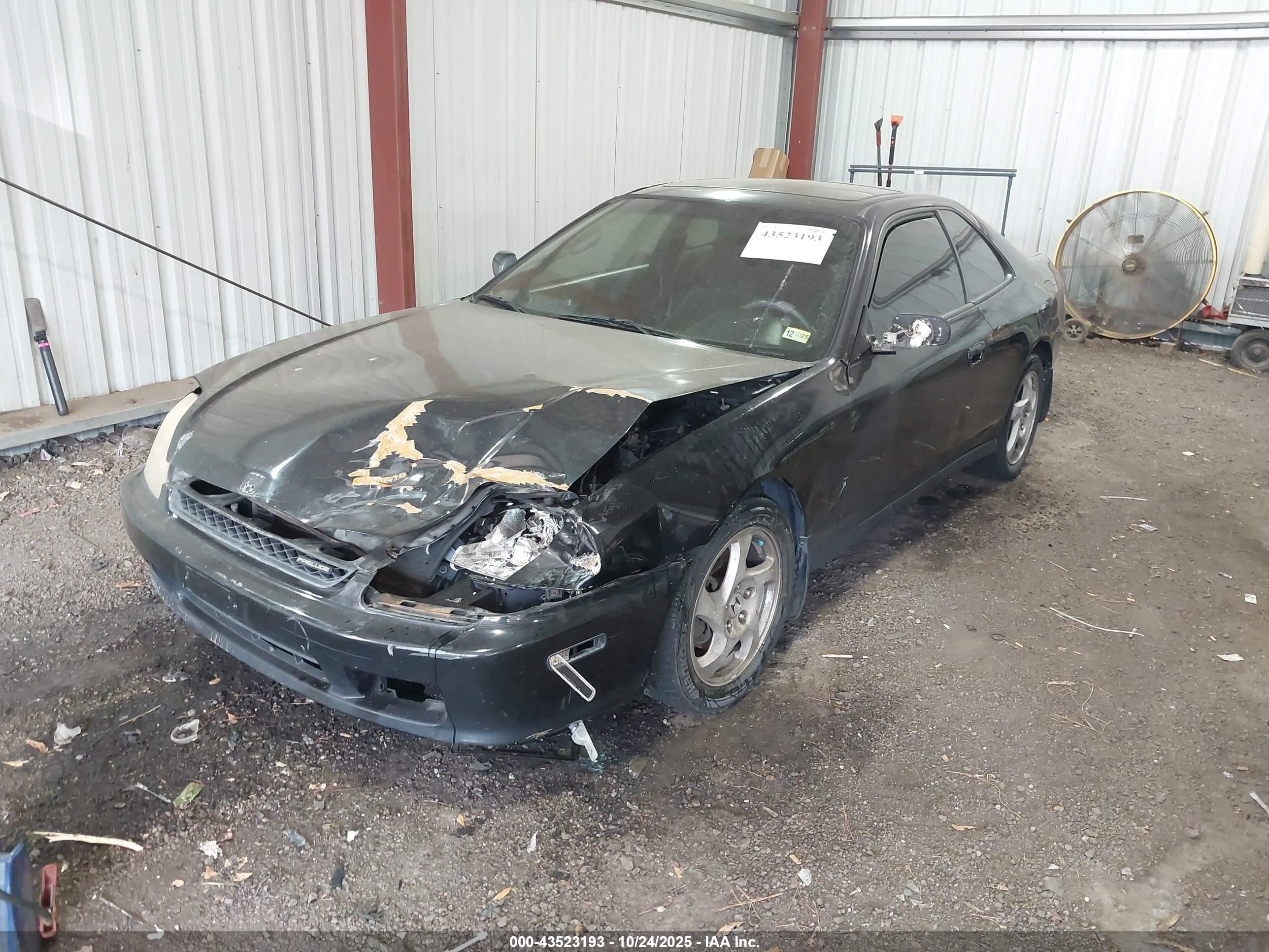 2001 Honda Prelude   Black vin: JHMBB624X1C010717