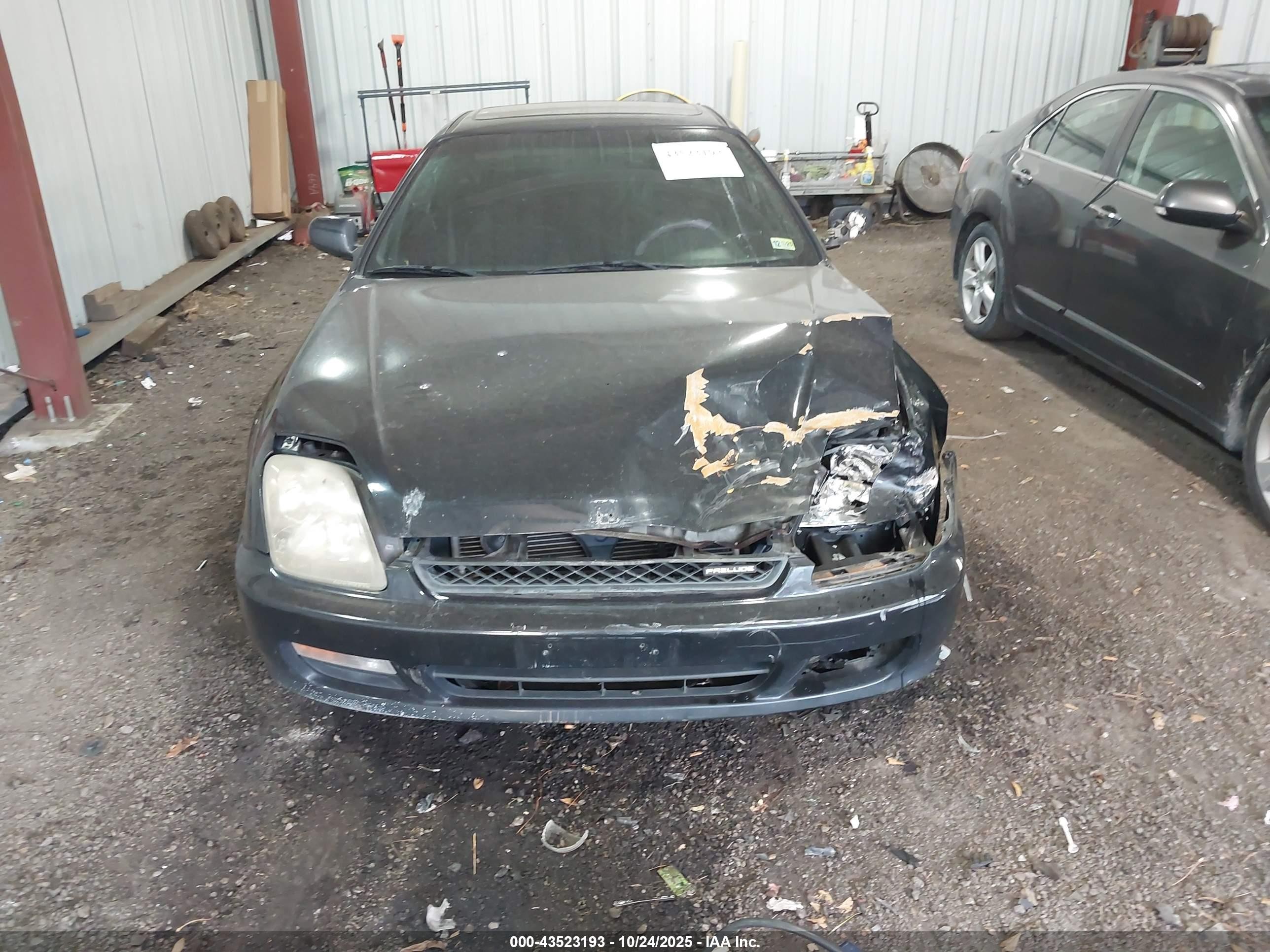 2001 Honda Prelude   Black vin: JHMBB624X1C010717