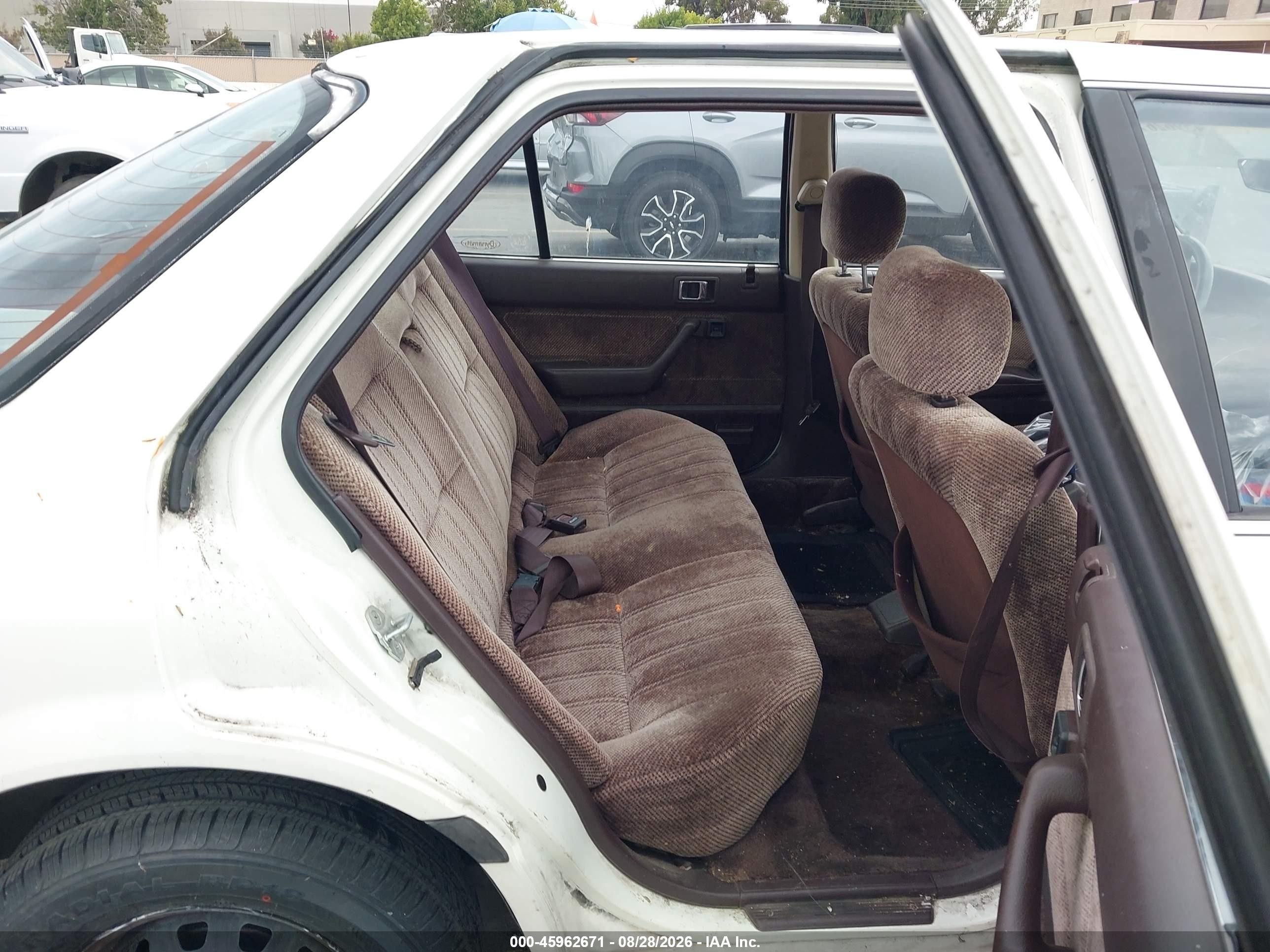 1987 Honda Accord Lx White vin: JHMCA5634HC095146