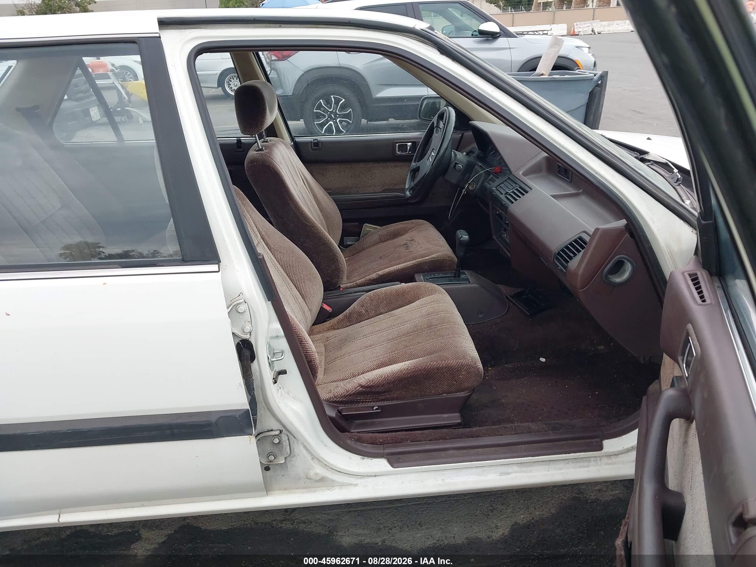 1987 Honda Accord Lx White vin: JHMCA5634HC095146