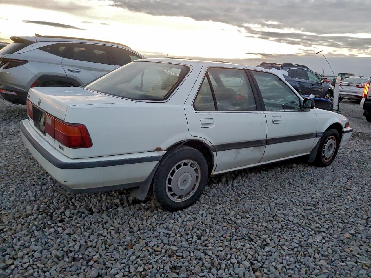 1988 Hond Accord Lxi Белый vin: JHMCA564XJC122994