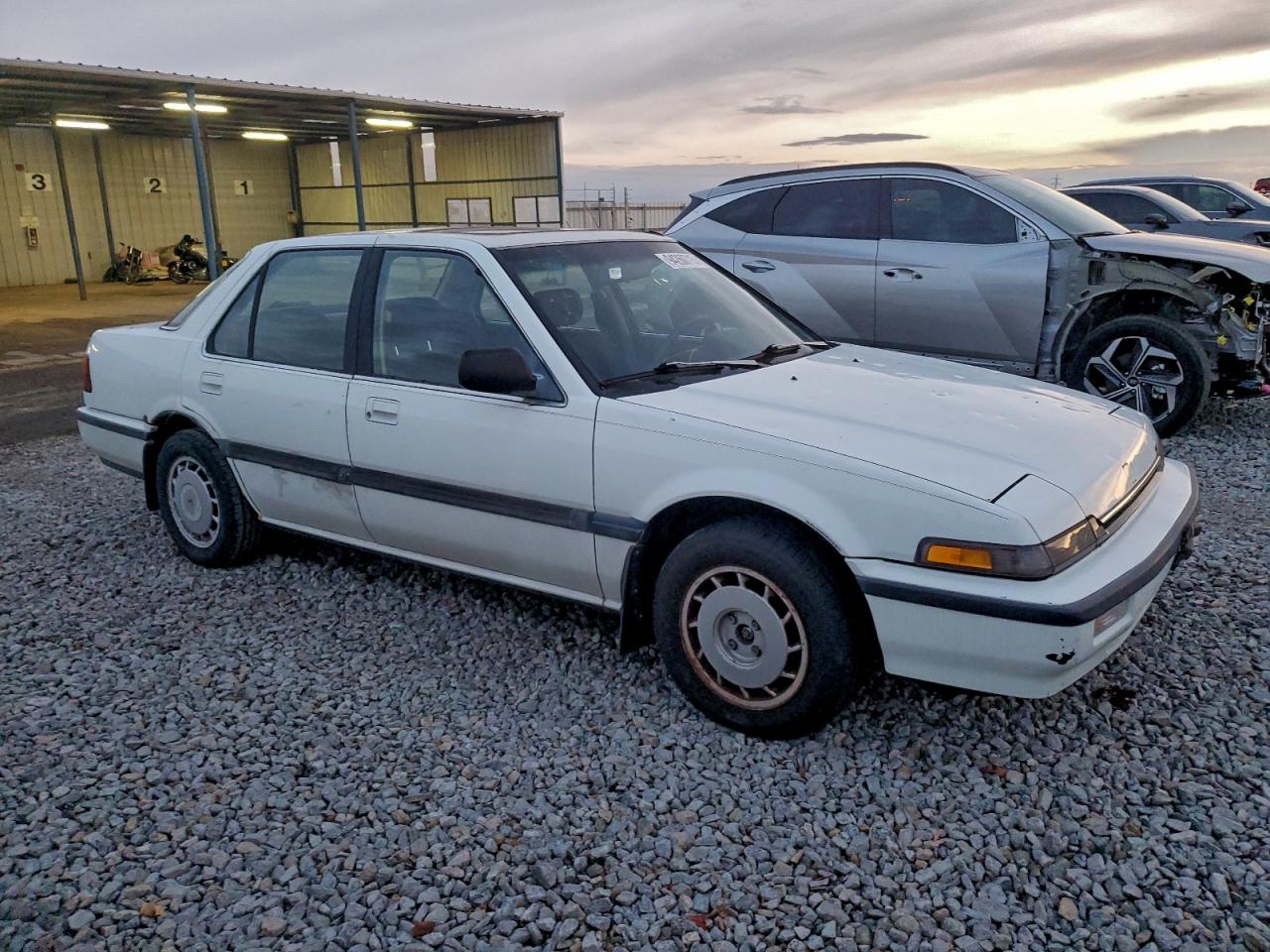 1988 Hond Accord Lxi Белый vin: JHMCA564XJC122994