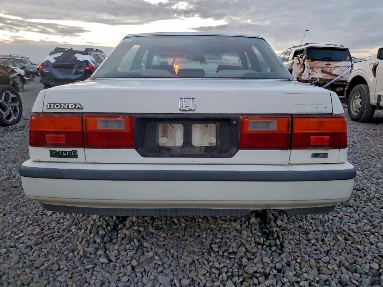 1988 Hond Accord Lxi Белый vin: JHMCA564XJC122994