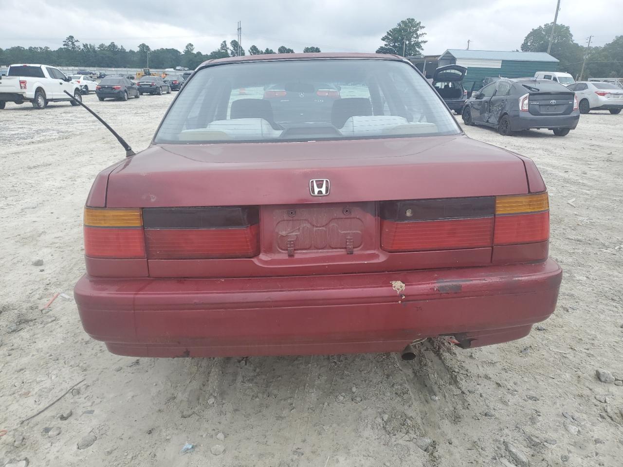 1990 Honda Accord Dx Red vin: JHMCB754XLC010936