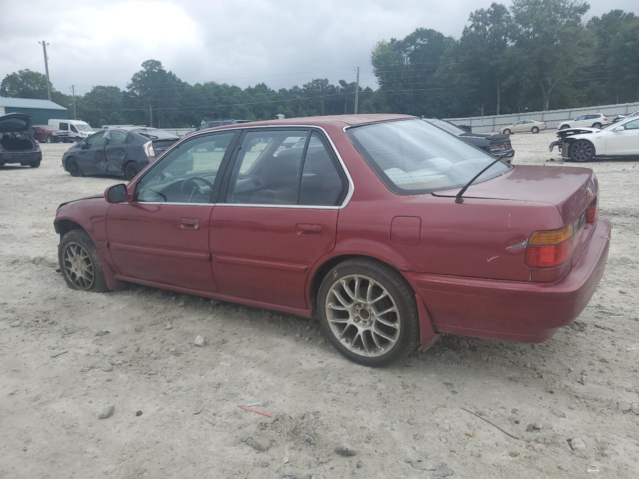 1990 Honda Accord Dx Red vin: JHMCB754XLC010936