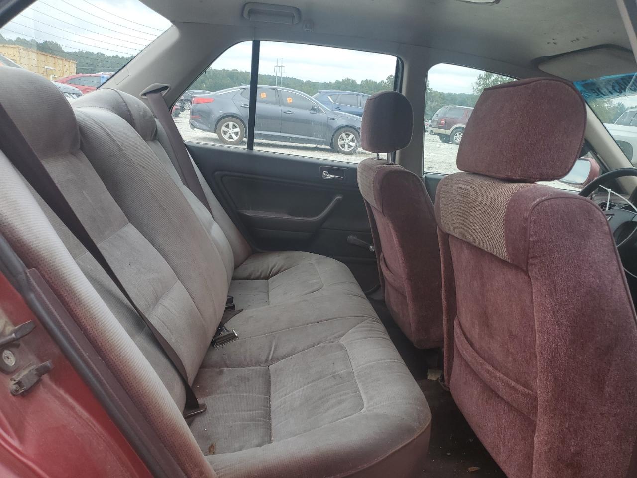 1990 Honda Accord Dx Red vin: JHMCB754XLC010936